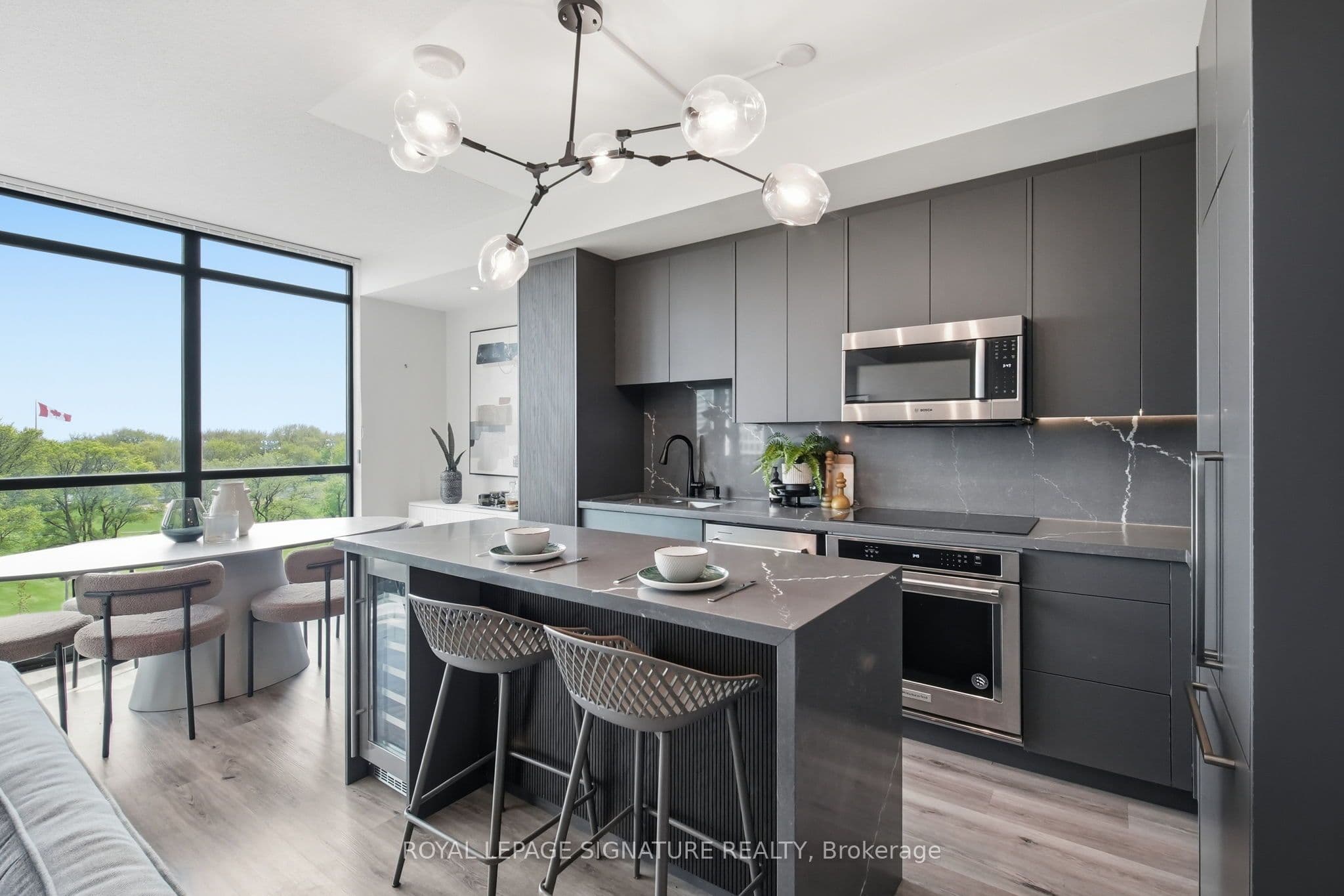 Unit 705 215 Fort York Boulevard photo 1