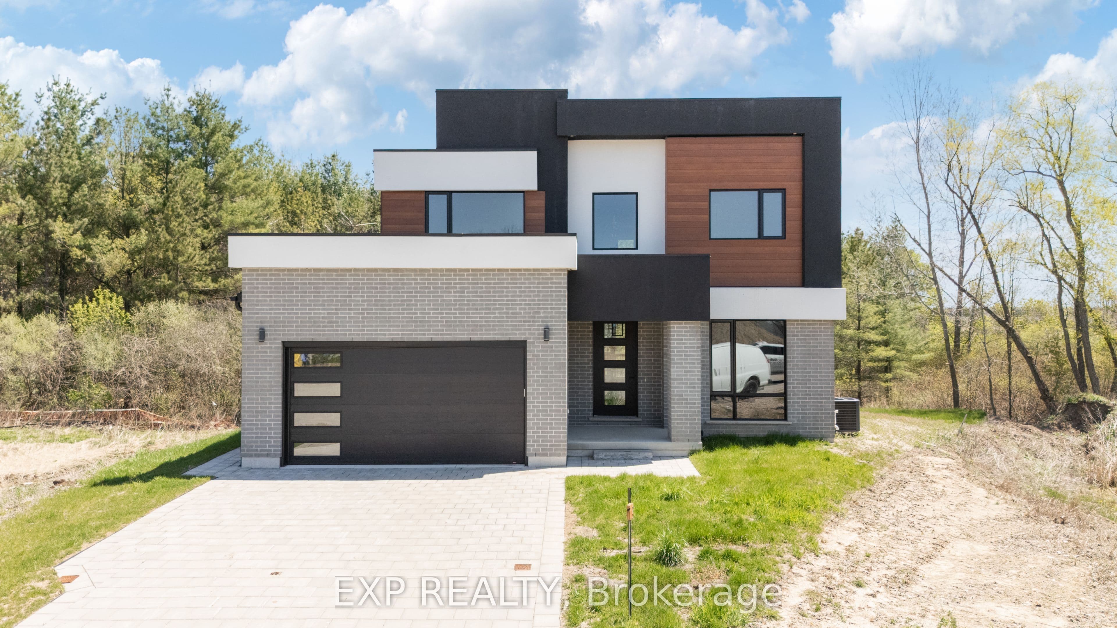 204 Merritt Court photo 1