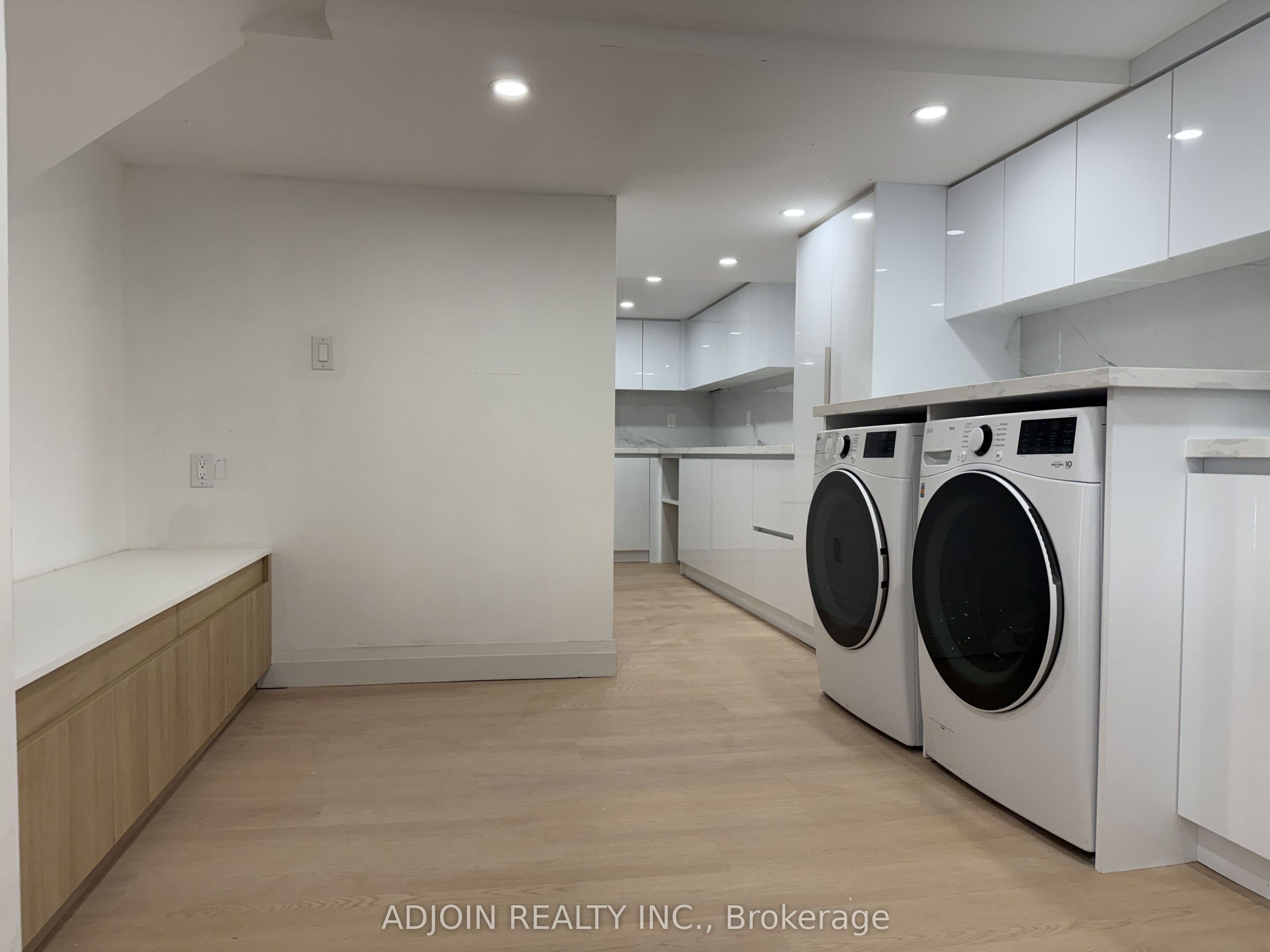 18 Patrick Boulevard photo 1