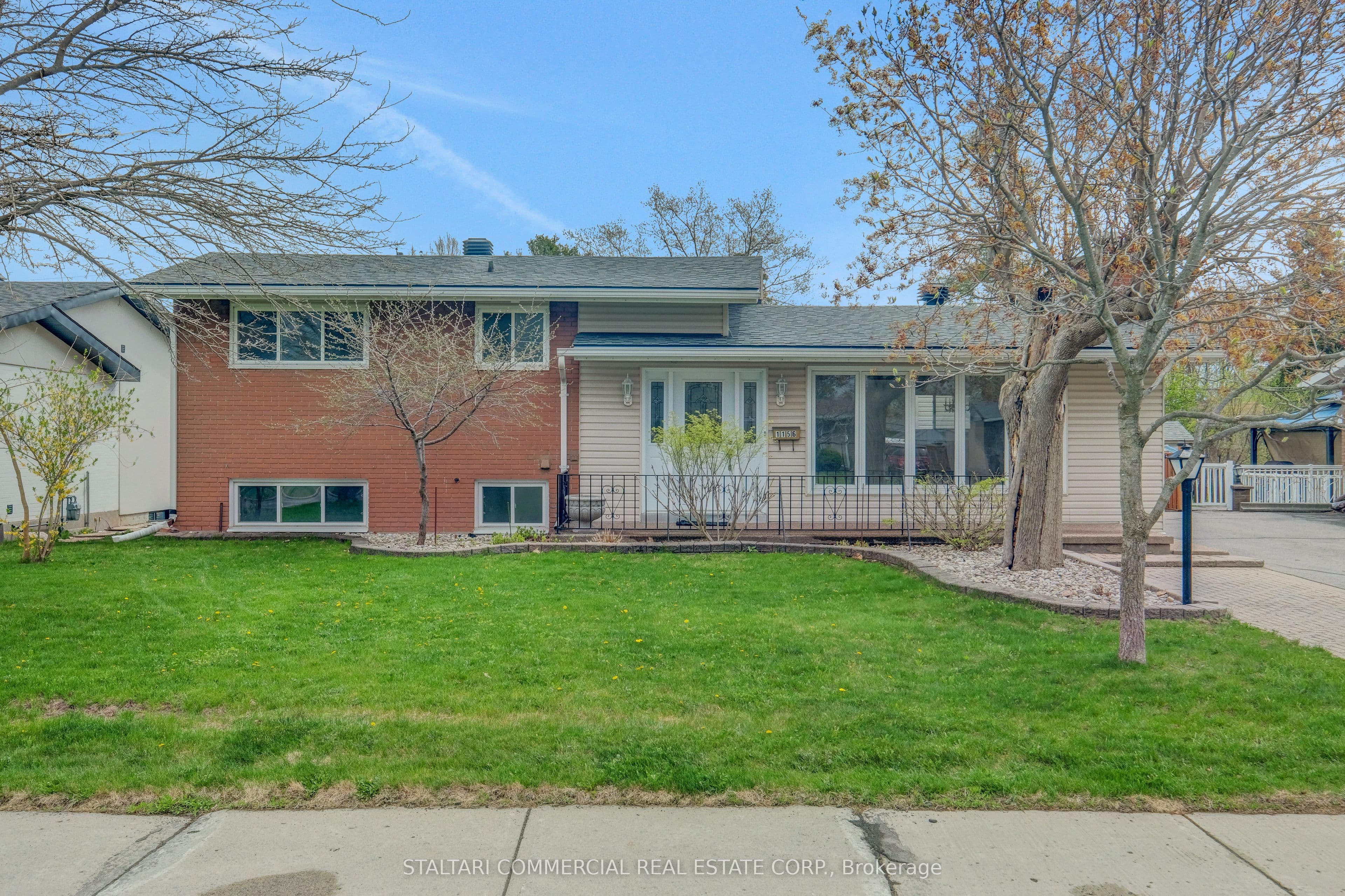 1156 Deer Park Road photo 1