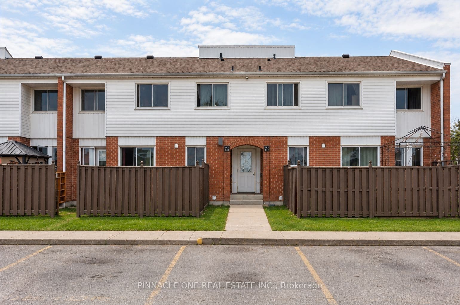 Unit 144 1010 Glen Street photo 1