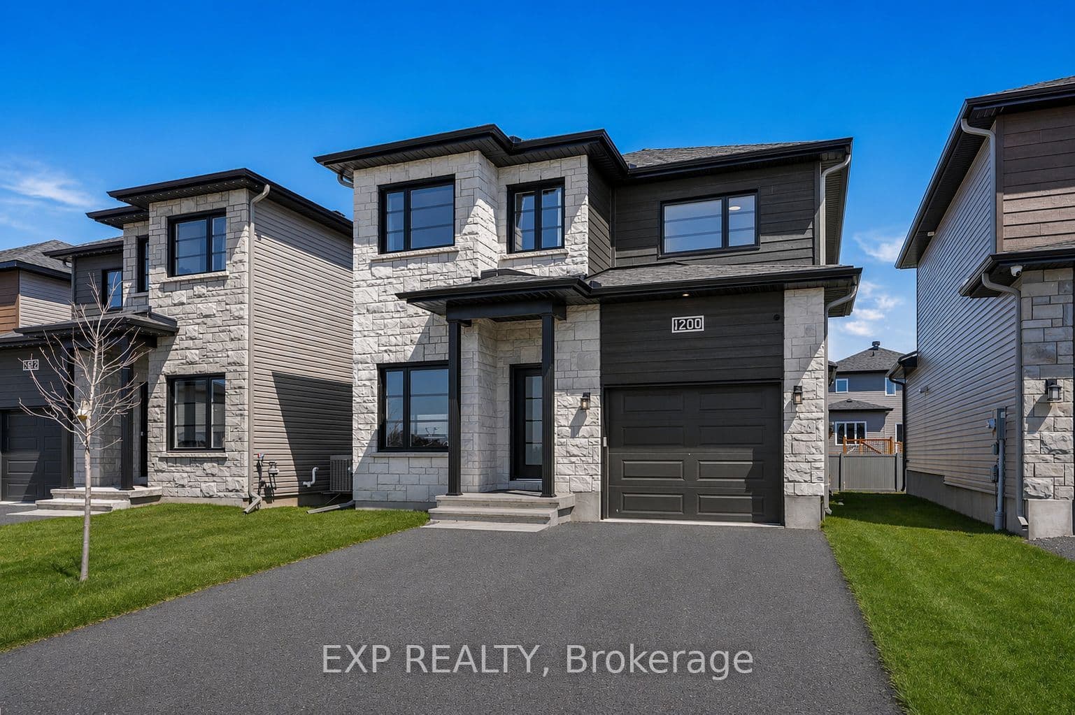 1200 Montblanc Crescent photo 1
