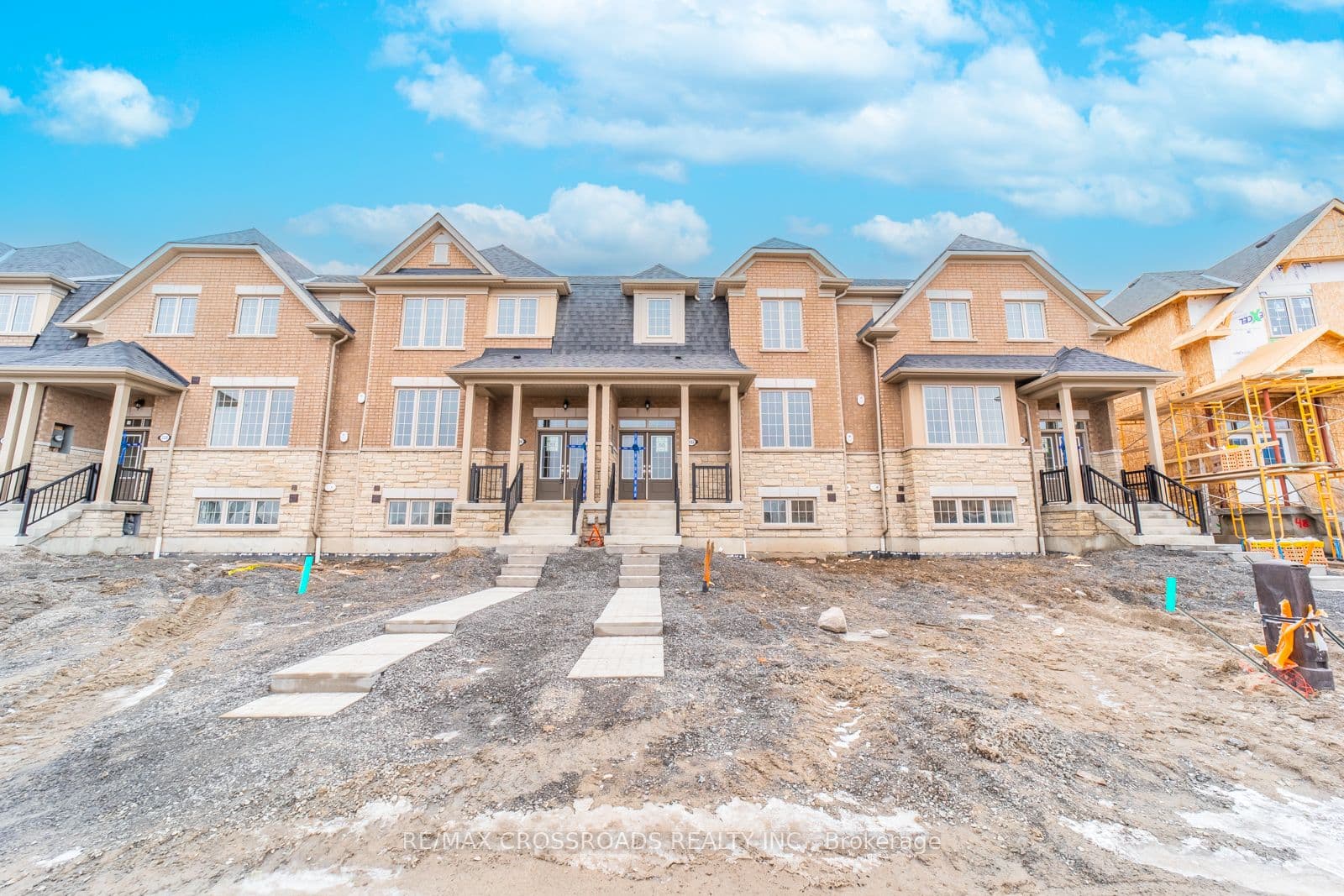 332 Coronation Road photo 1