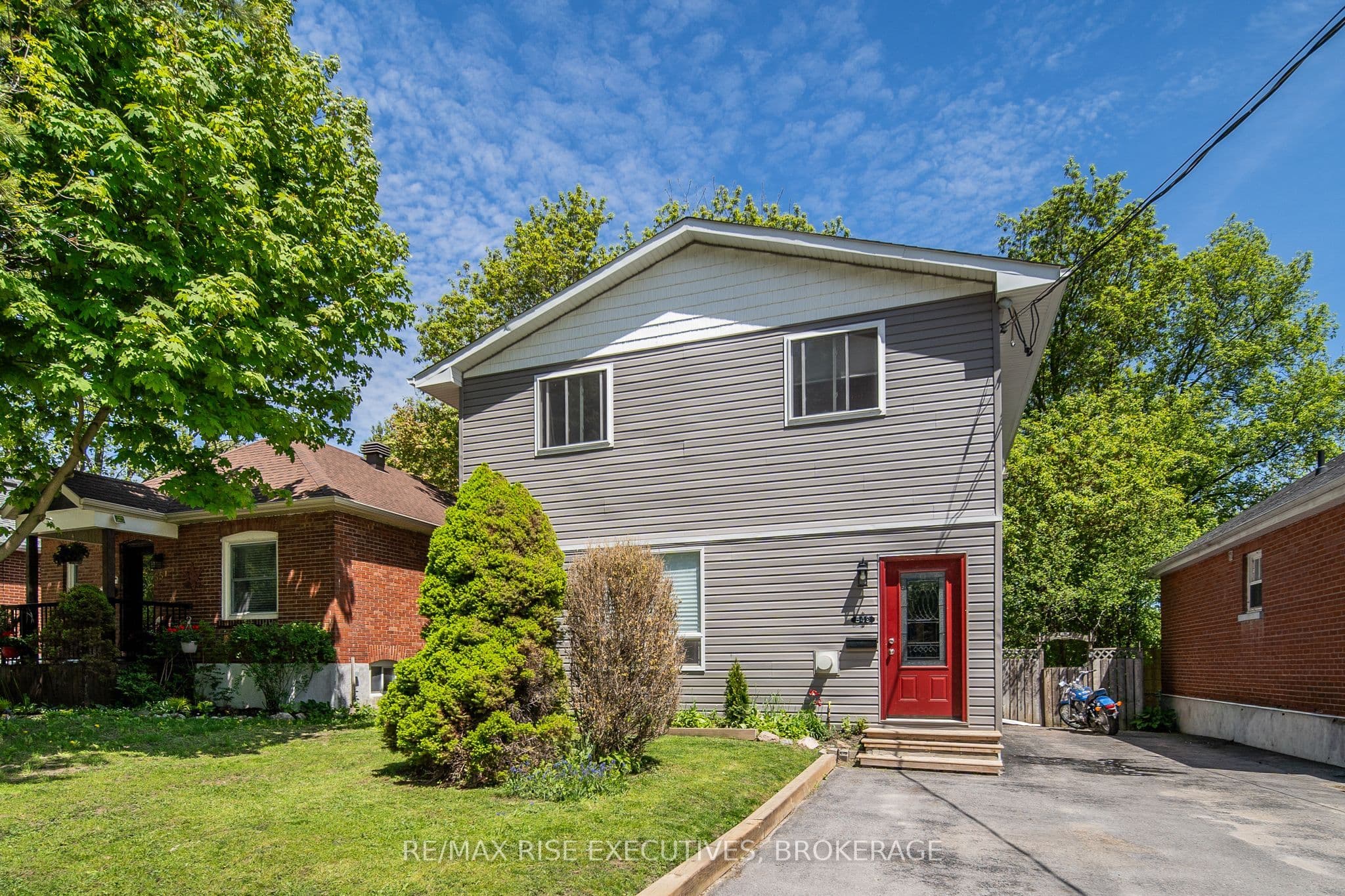 549 Alfred Street photo 1