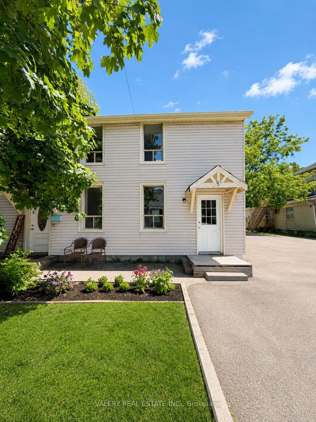 9 James Street photo 1