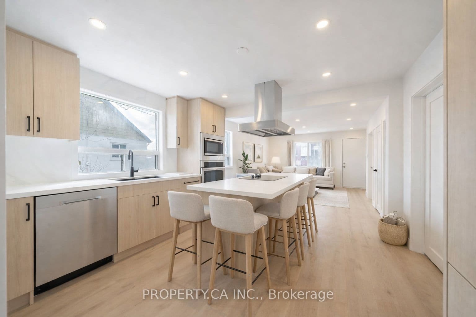 46 McMurchy Avenue photo 1