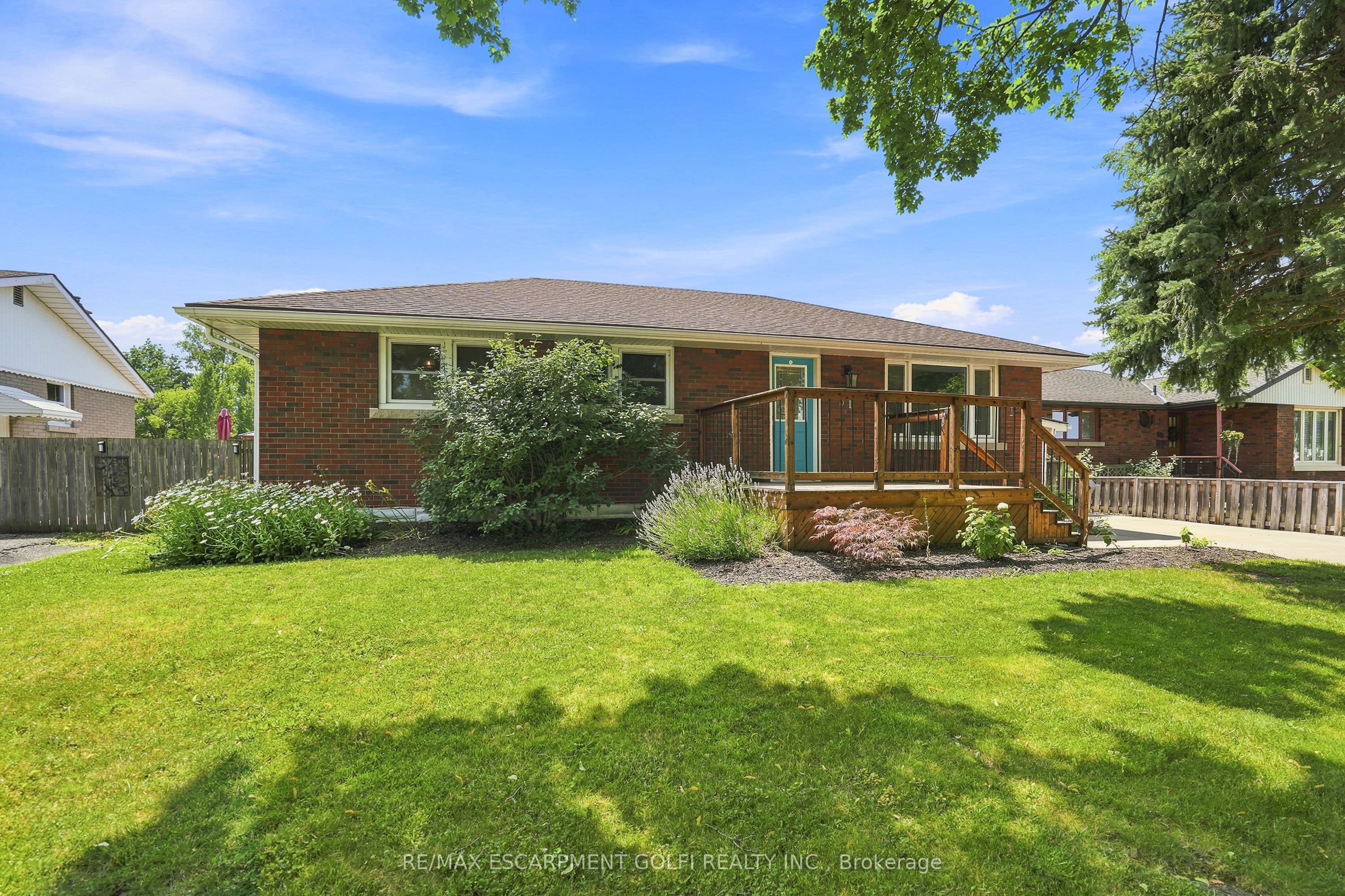 31 Franklin Boulevard photo 1
