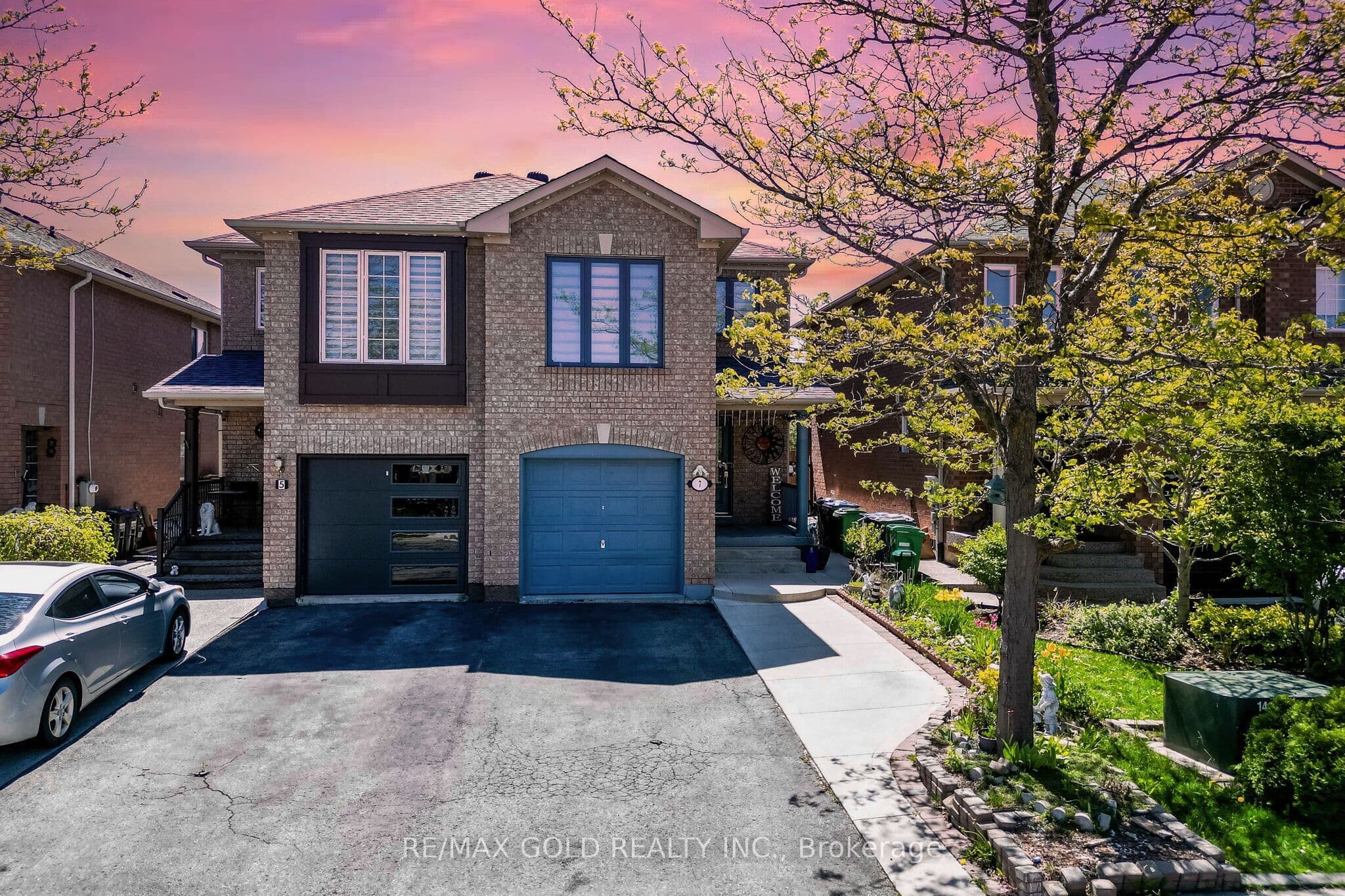 7 Roadmaster Lane photo 1