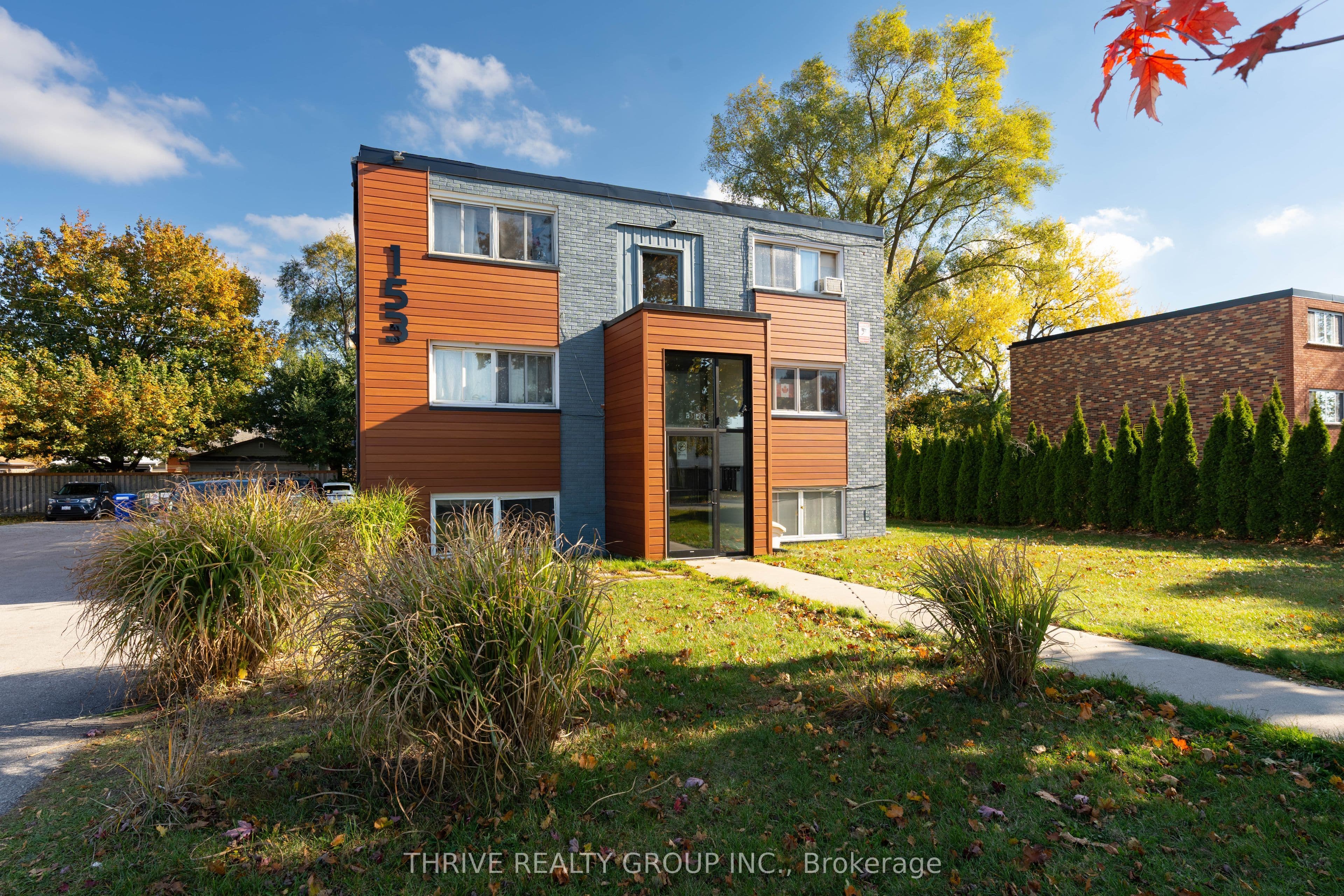 Unit 8 153 Godfrey Drive photo 1