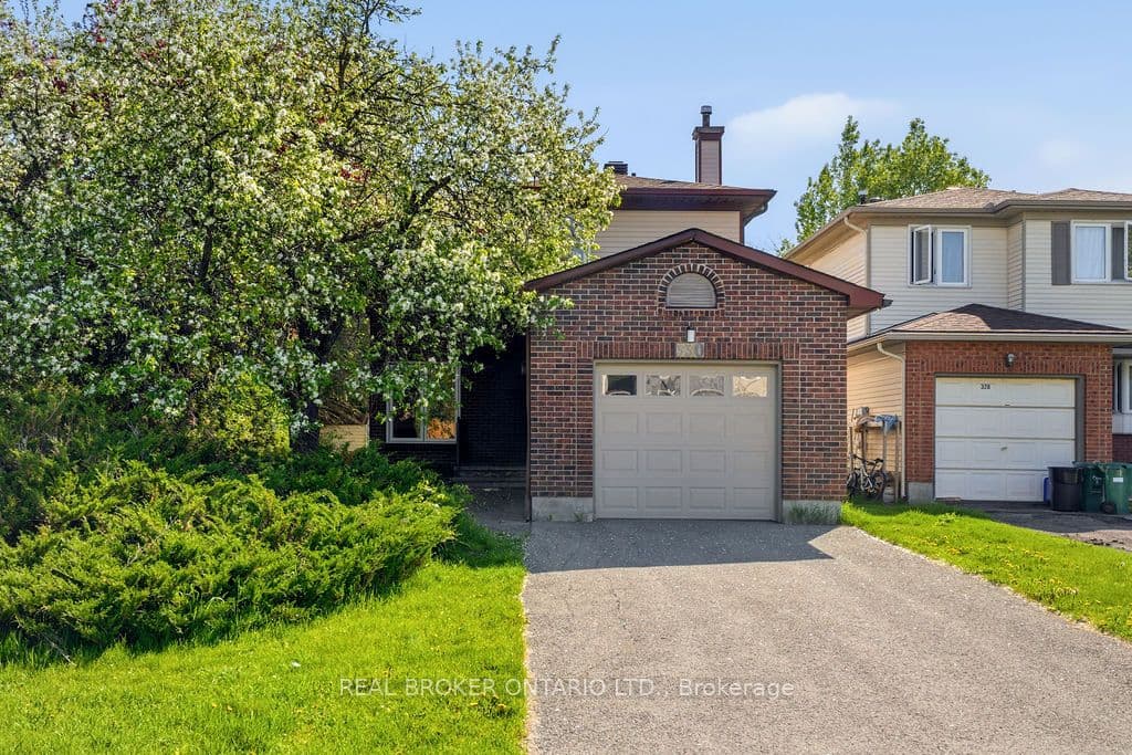 330 Fernleaf Crescent photo 1
