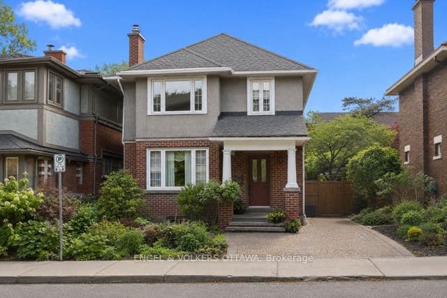 4 Allan Place photo 1