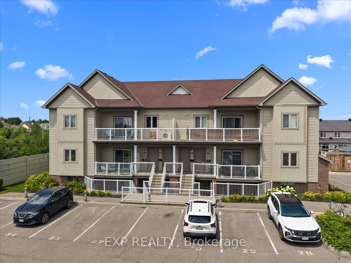 Unit 12 128 Sternes Private photo 1