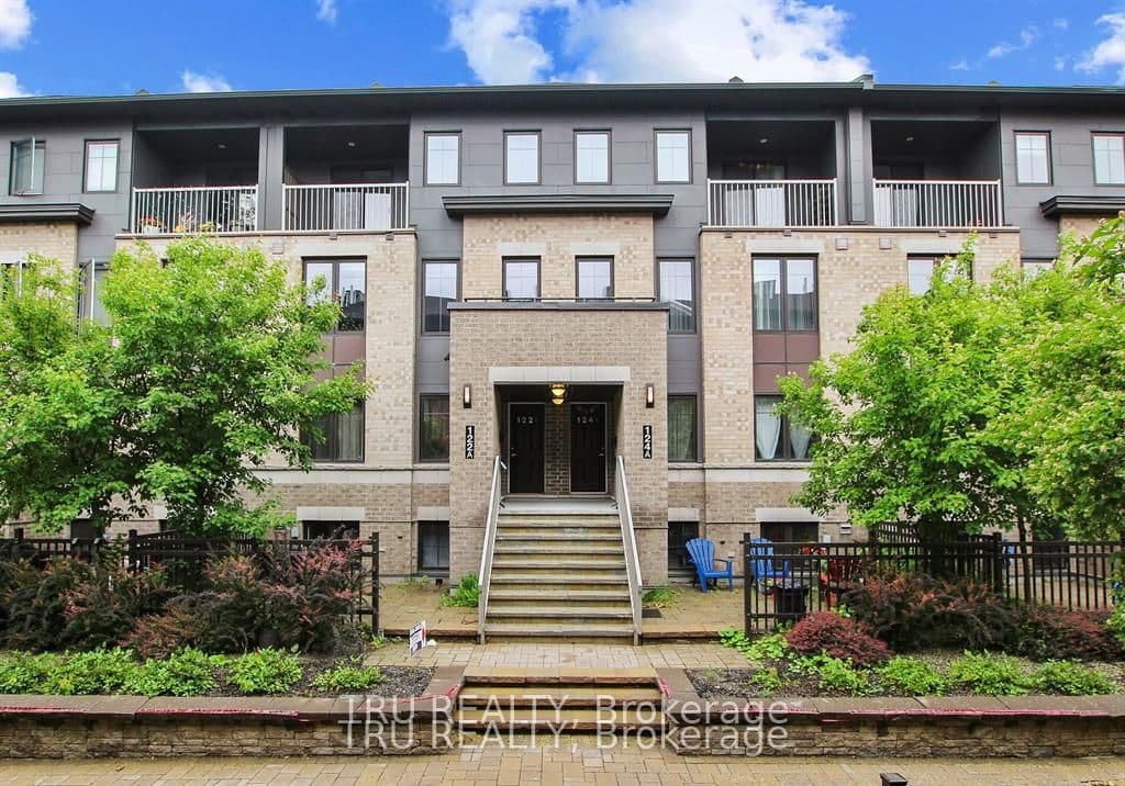 Unit 19 122 Lindenshade Drive photo 1