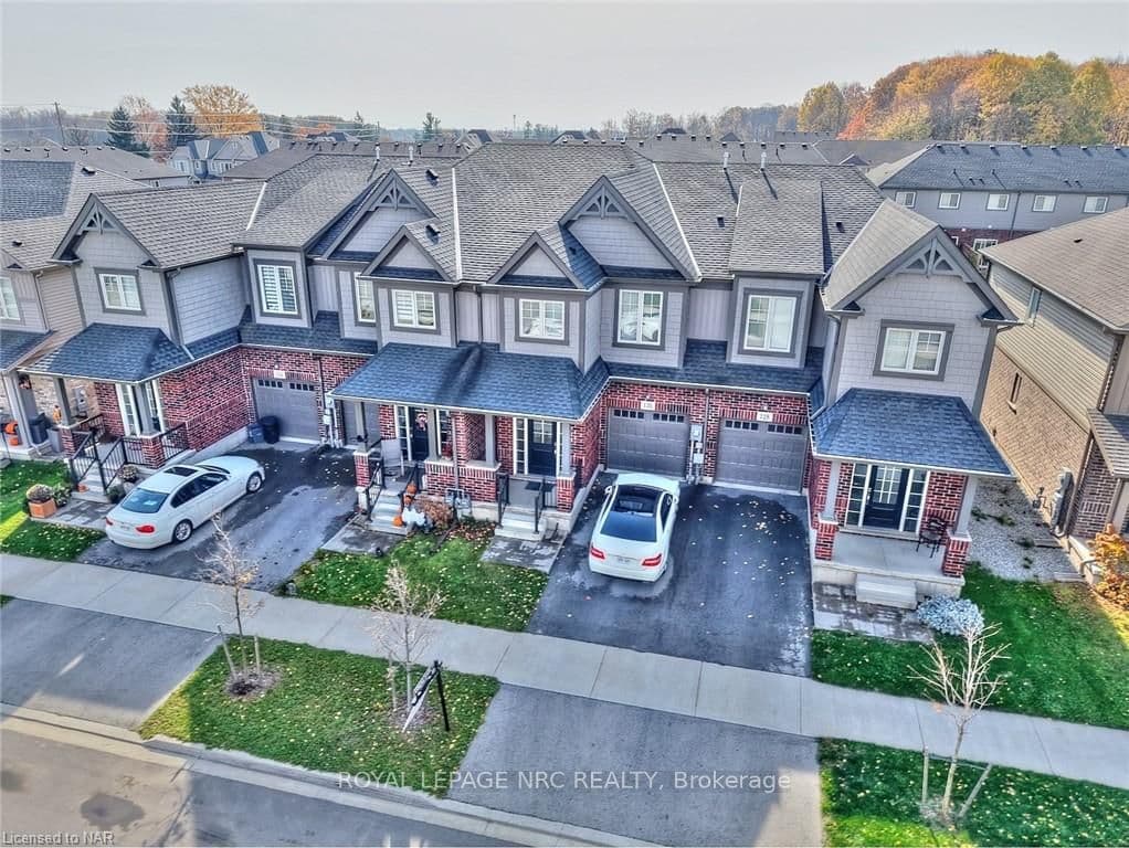 130 ACACIA Road photo 1