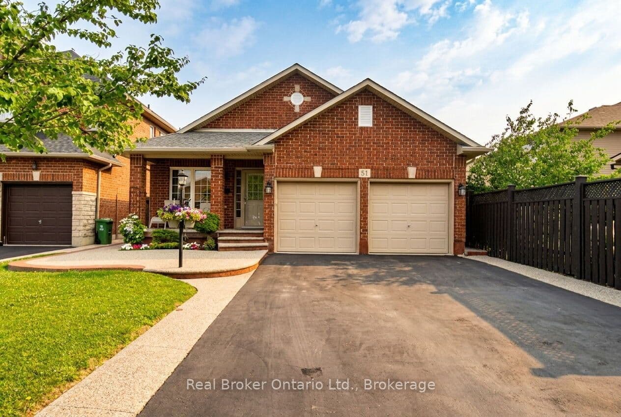 51 Sundance Crescent photo 1