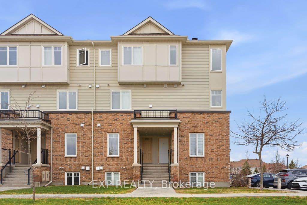 Unit 32 2621 Longfields Drive photo 1