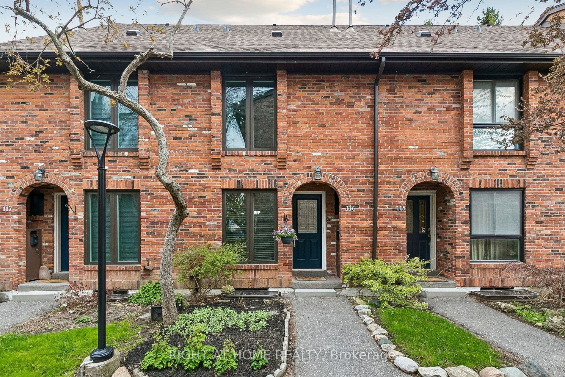 Unit 116 26 Livingston Road photo 1