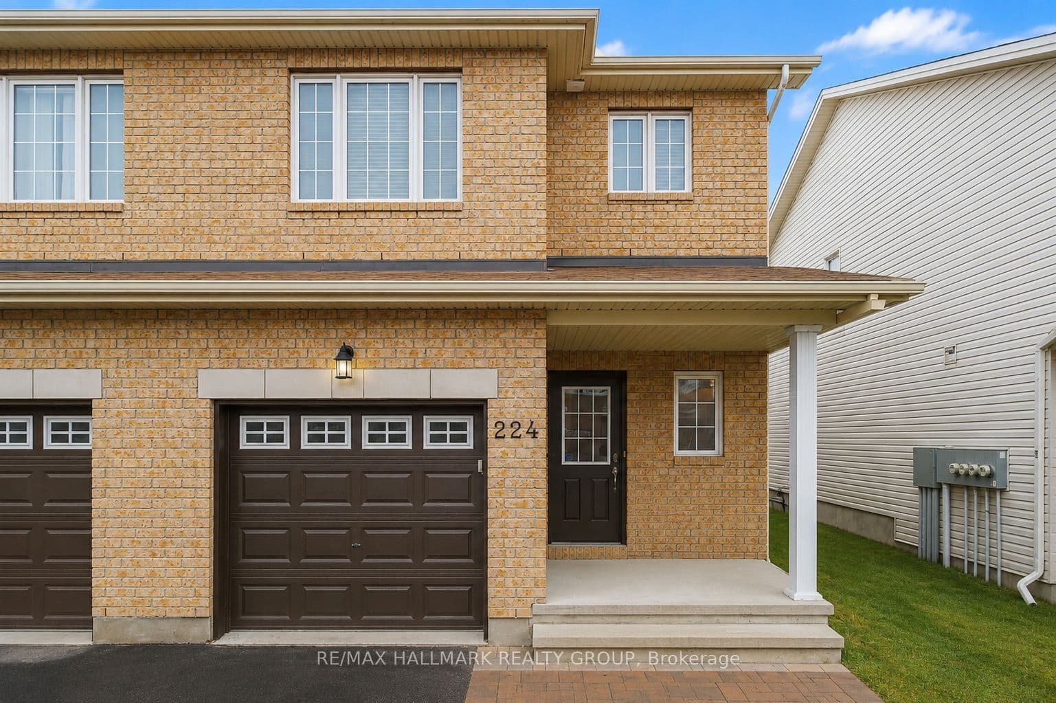 224 Lamplighters Drive photo 1