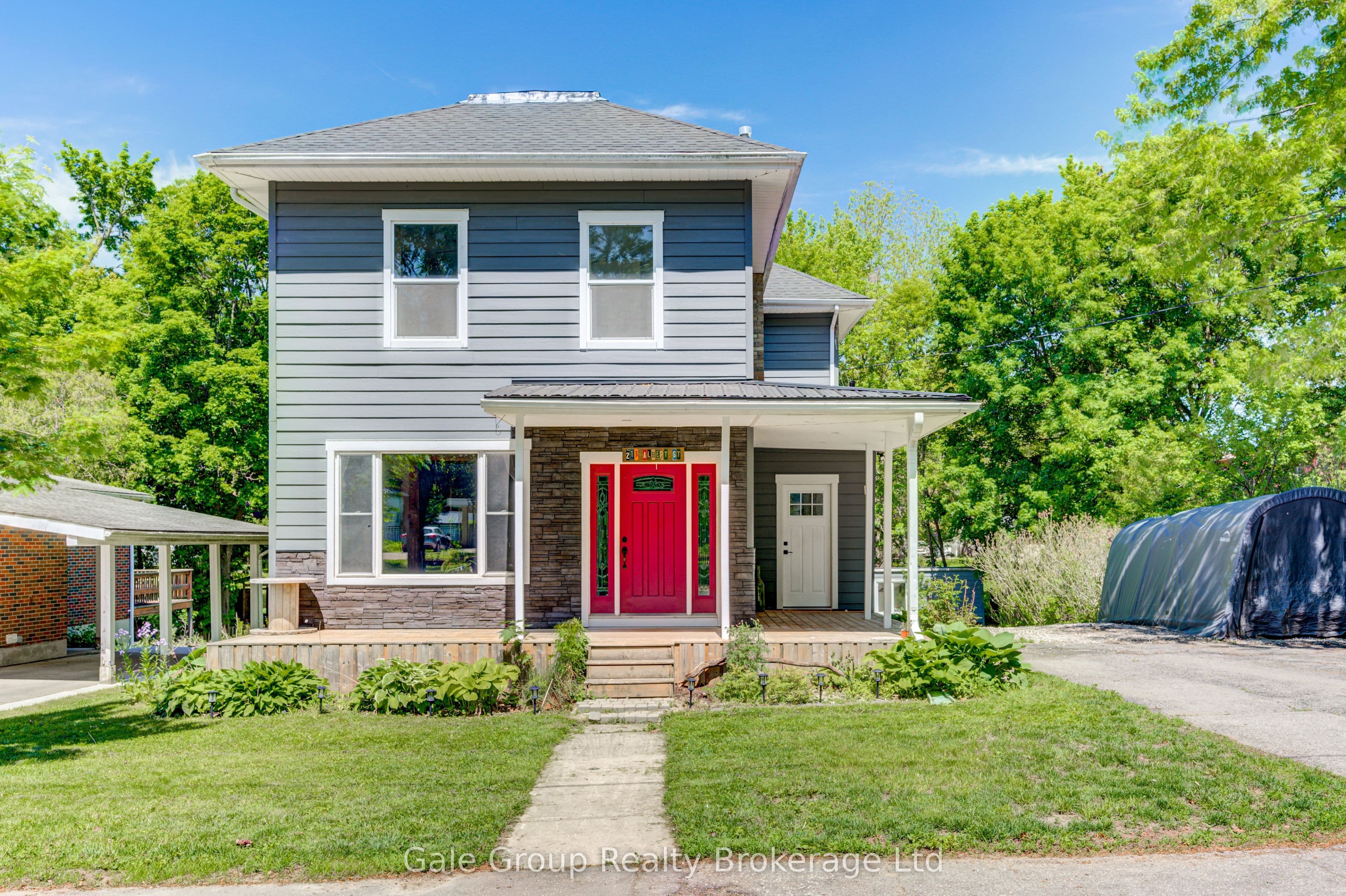 213 Albert Street photo 1