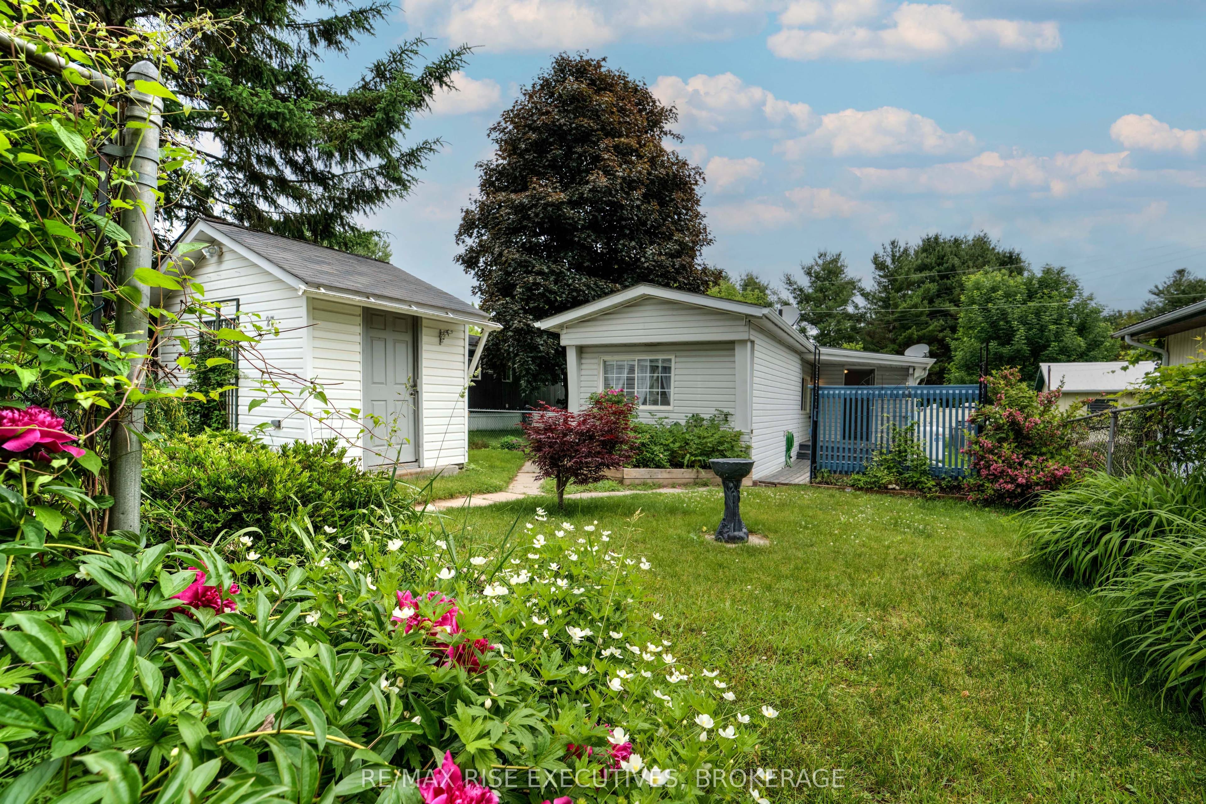 Unit 27 104 Ellisville Road photo 1