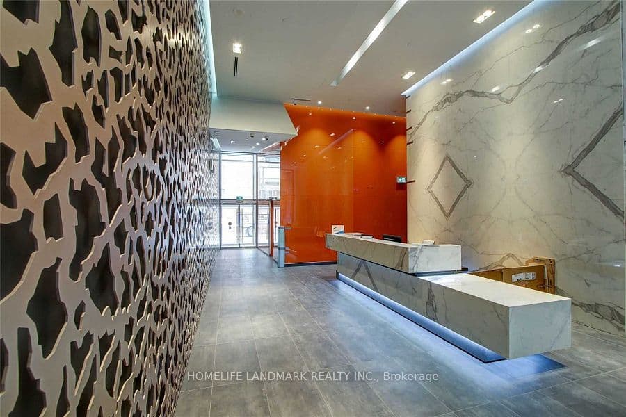 Unit 1703 60 Colborne Street photo 1