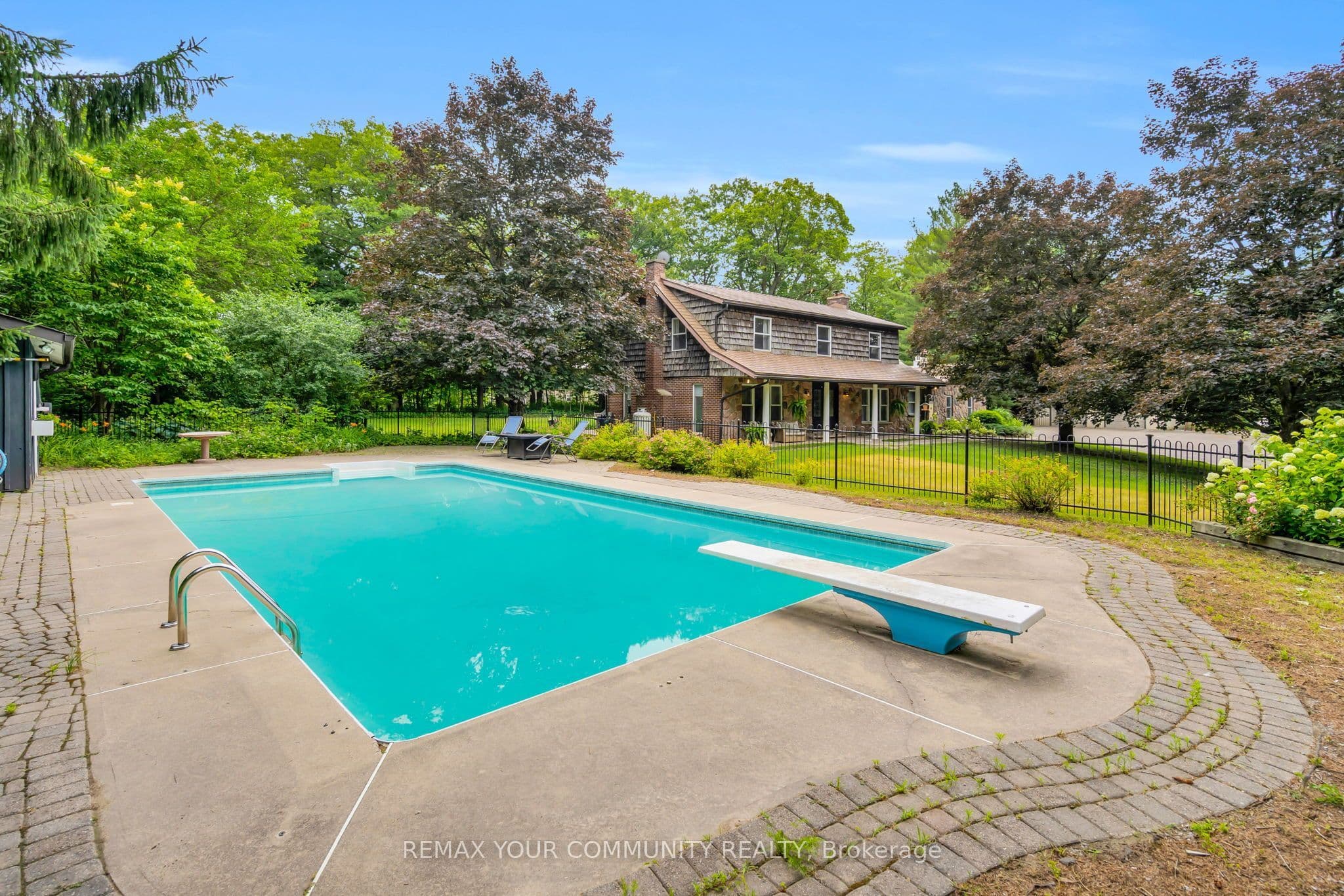 273 Wees Road photo 1