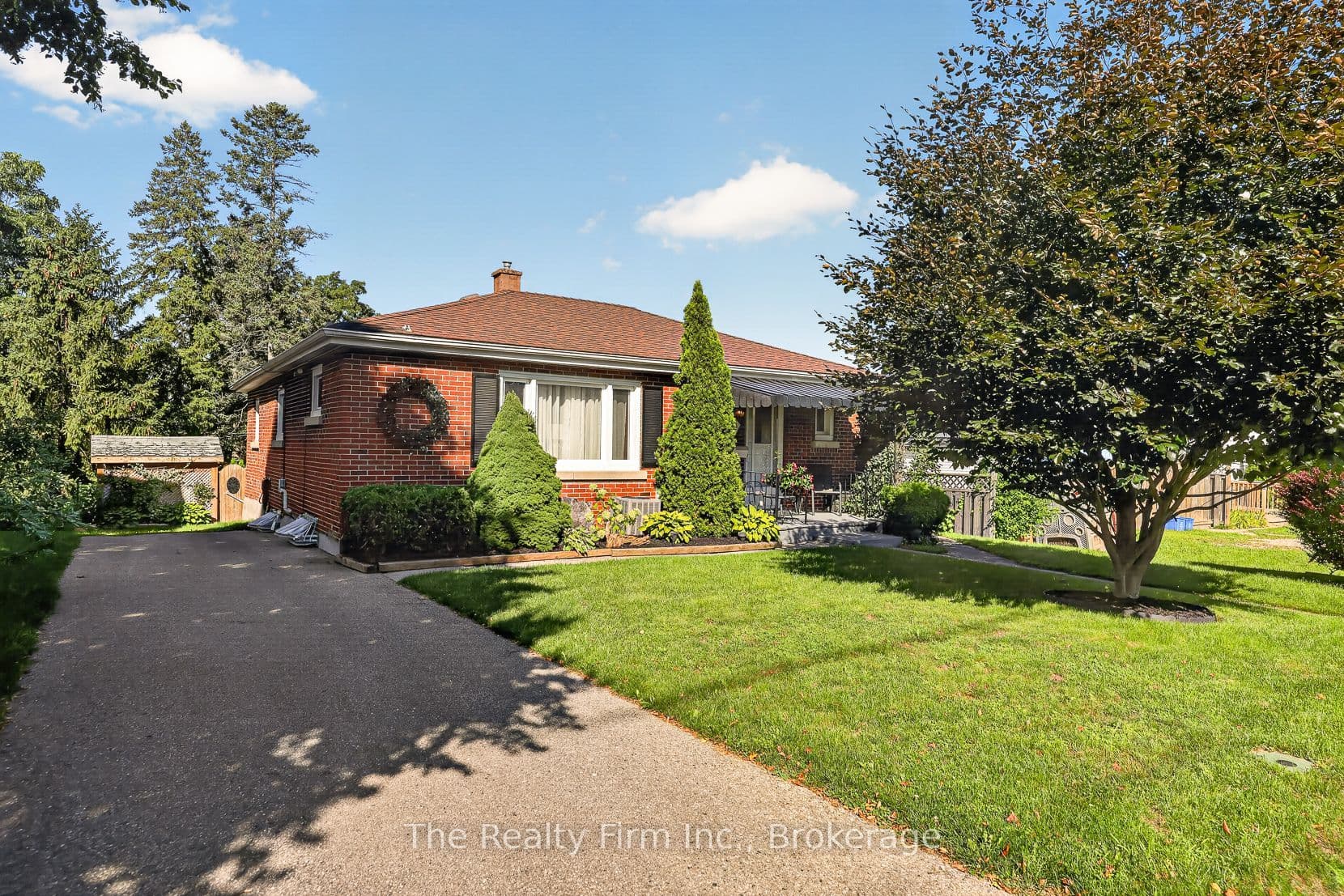 14 East Park Drive photo 1