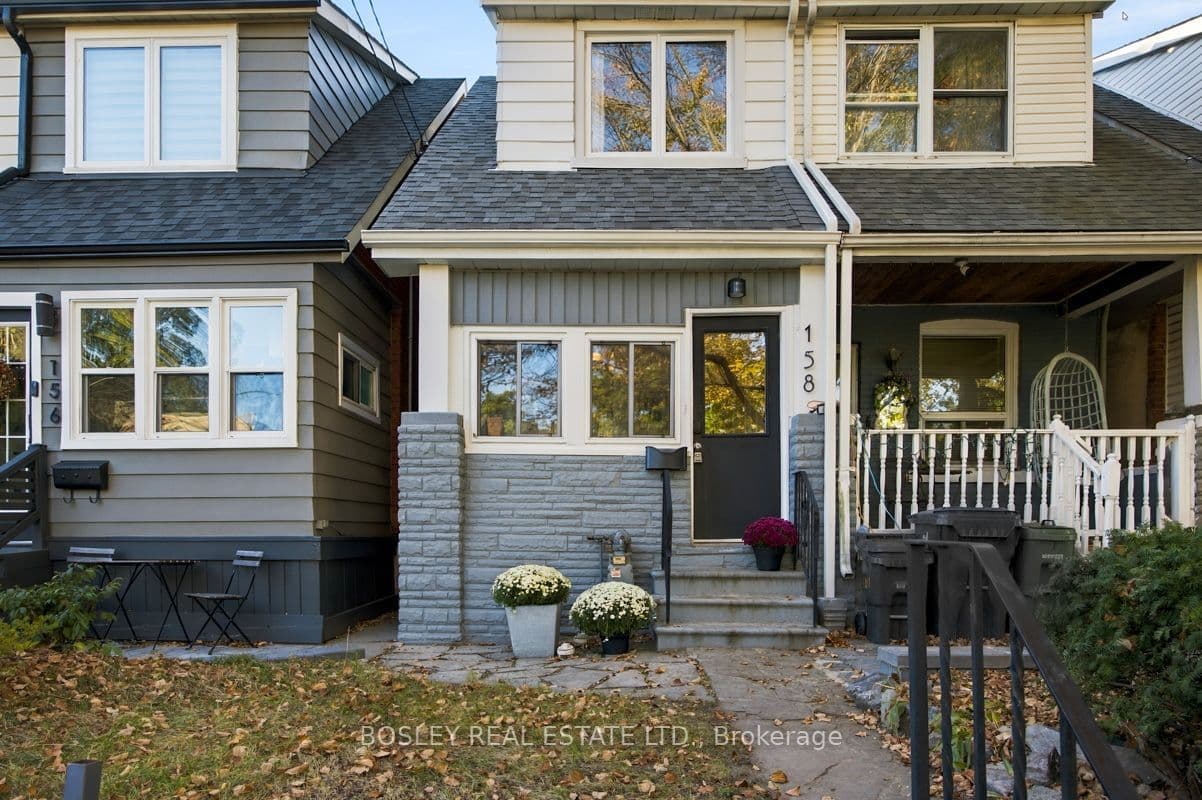 158 Bastedo Avenue photo 1