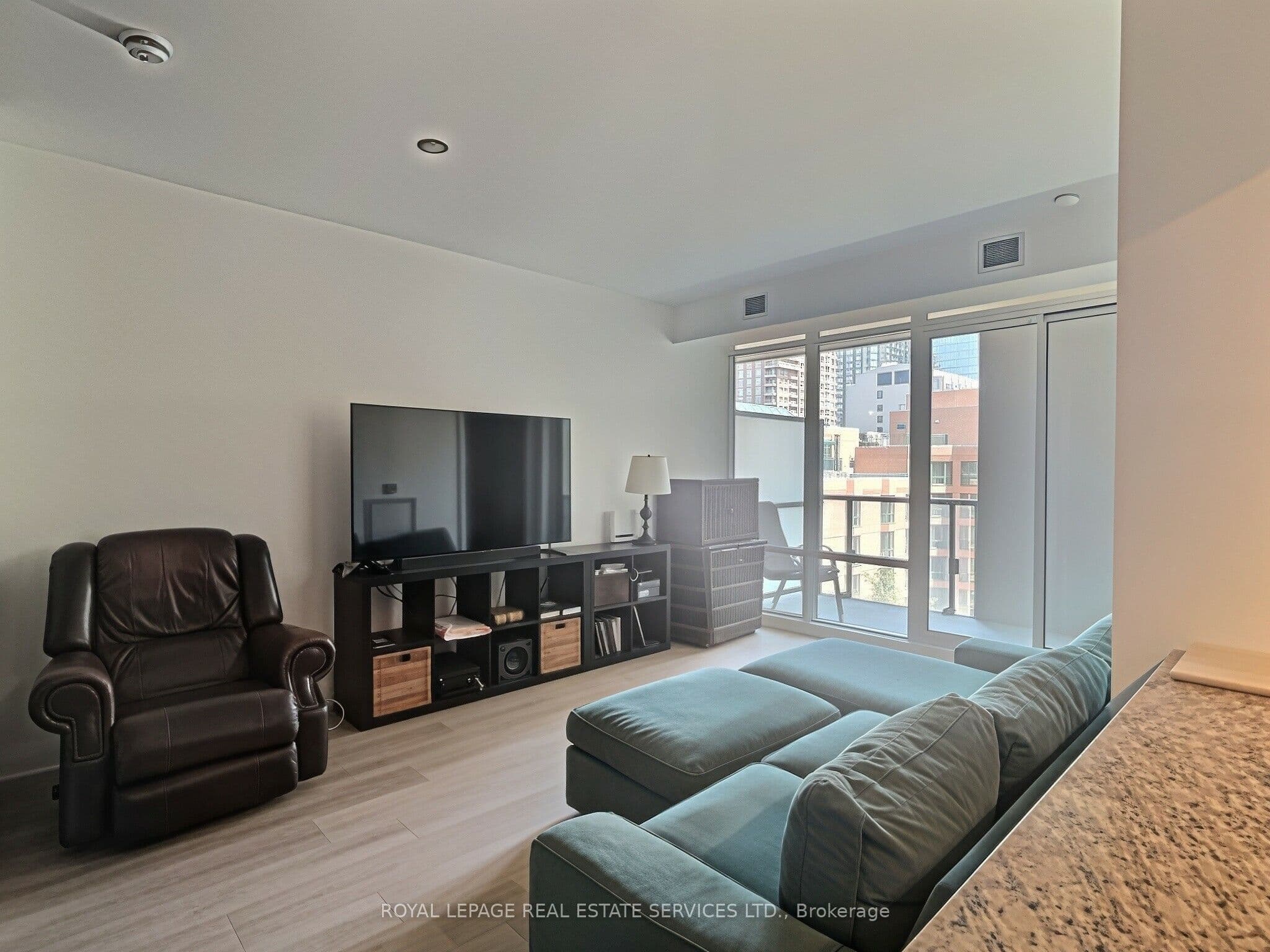 Unit 701 1 Bedford Road photo 1