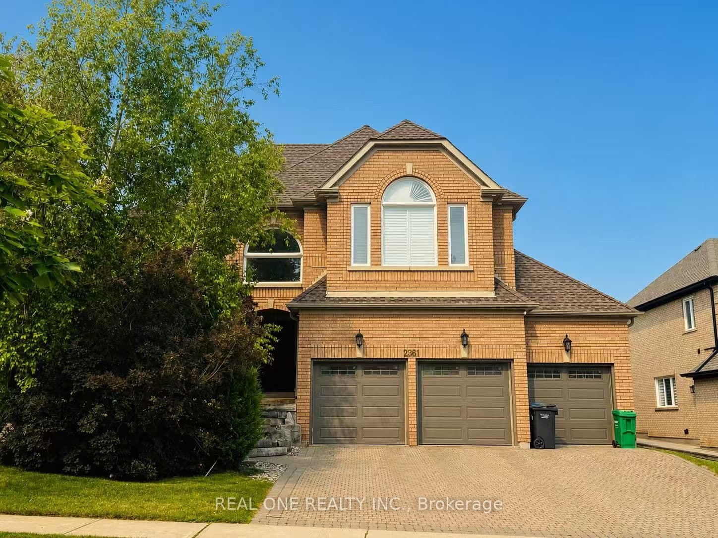 2361 Silverwood Drive photo 1