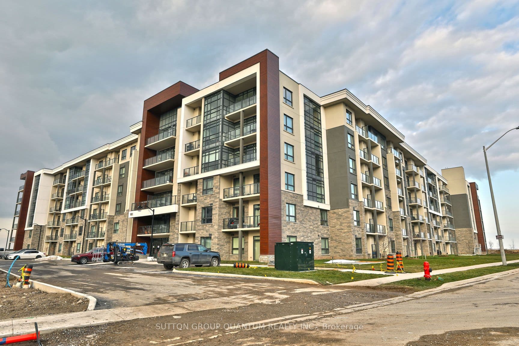Unit 319 101 Shoreview Place photo 1