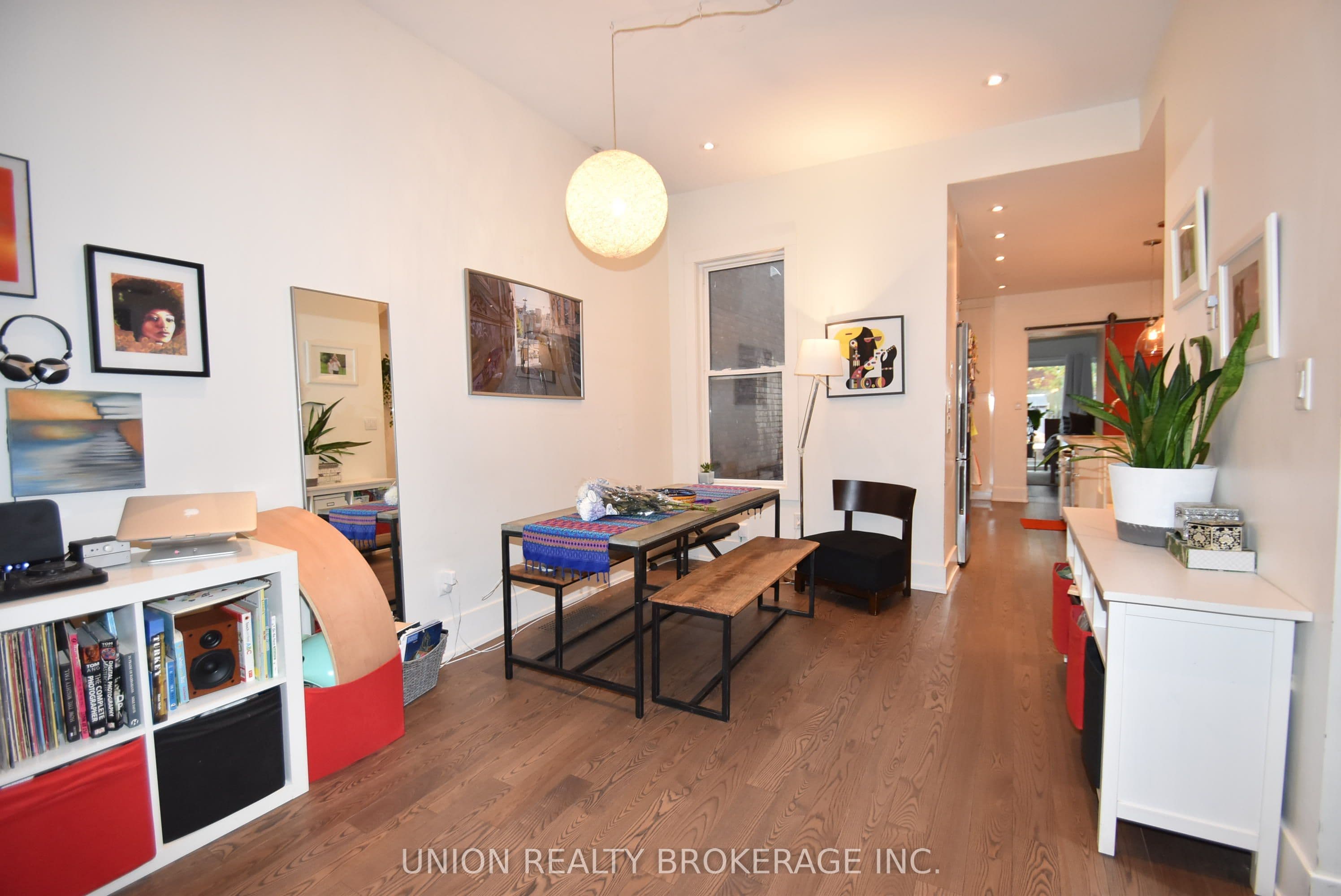 Unit 1 66 Lansdowne Avenue photo 1