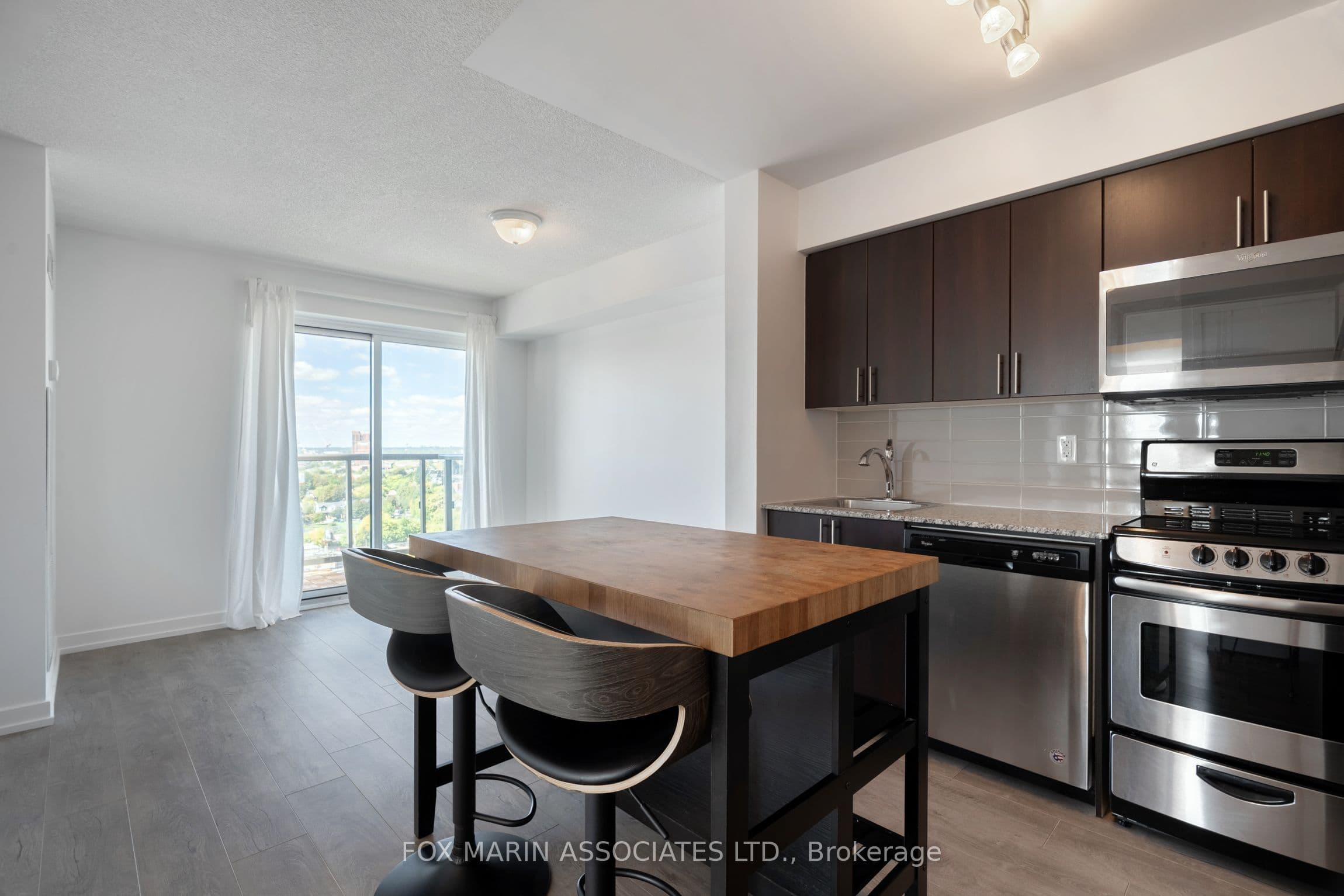 Unit 1504 1420 Dupont Street photo 1
