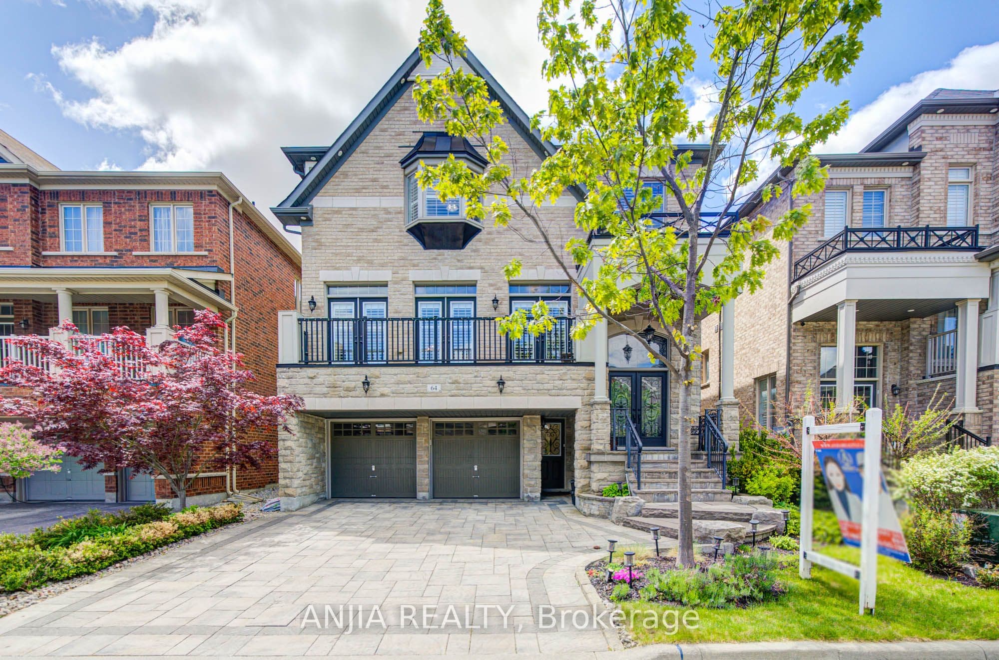 64 Frederick Stamm Crescent photo 1