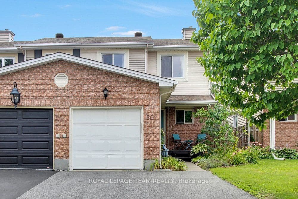50 Burlington Crescent photo 1