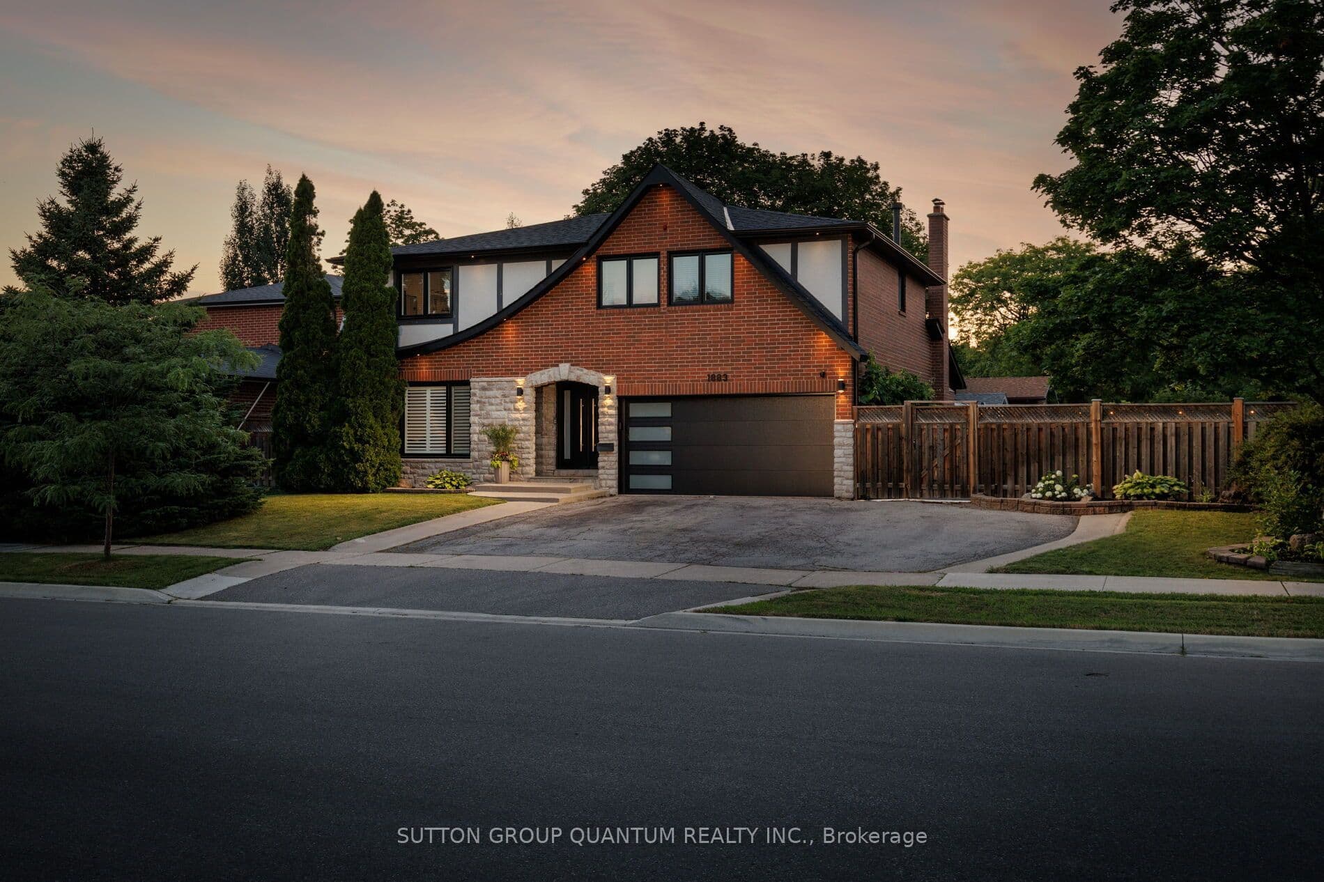 1883 Bough Beeches Boulevard photo 1