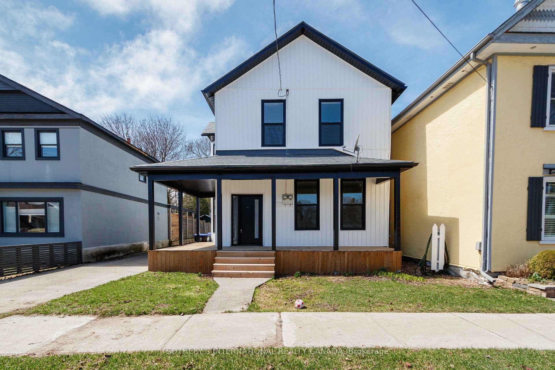 64 Birch Street photo 1
