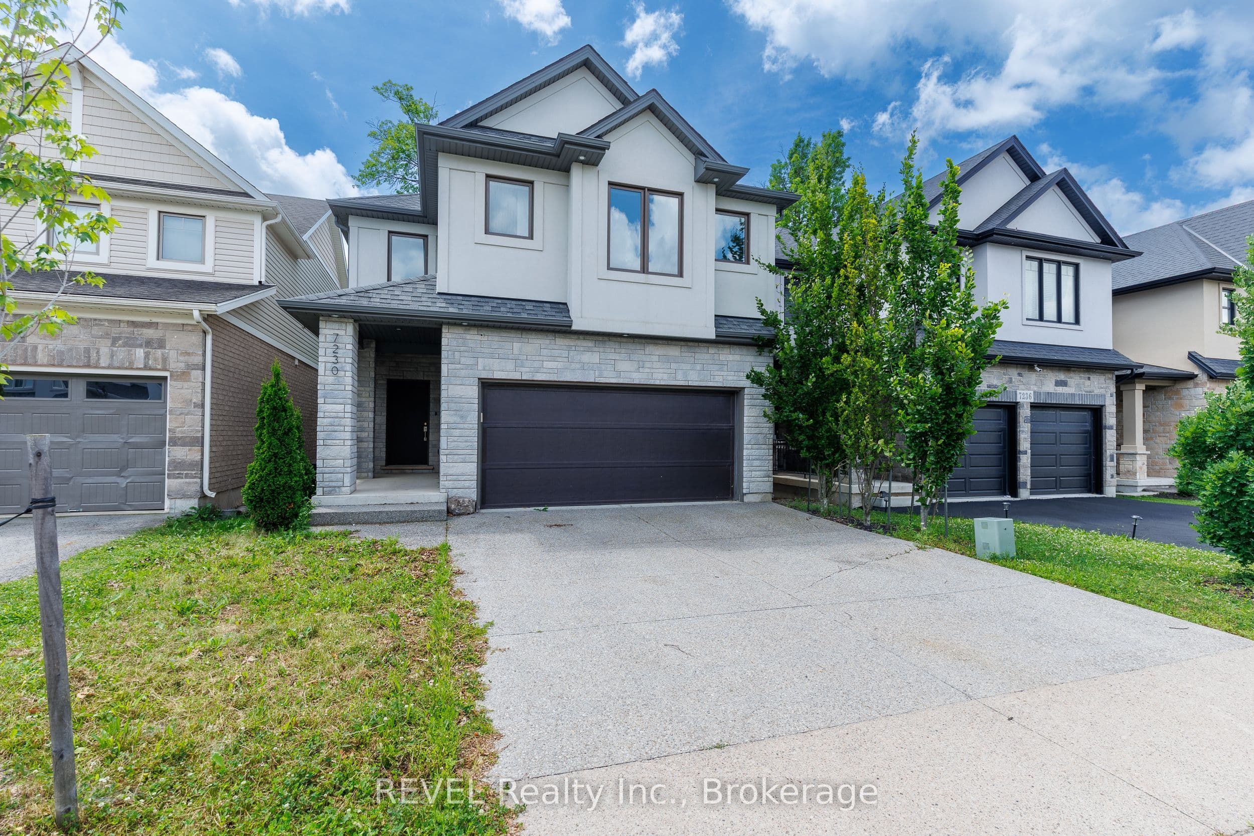 7230 Lionshead Avenue photo 1