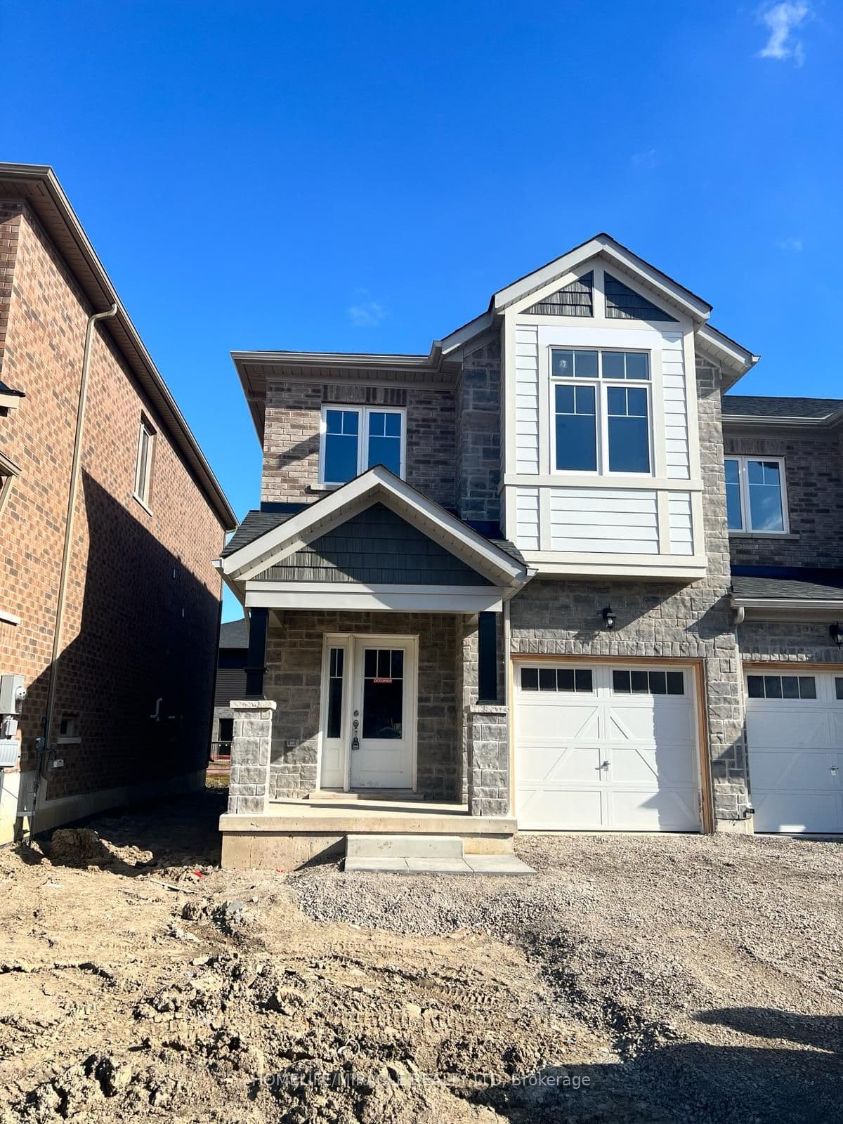 11 Sapphire Way photo 1
