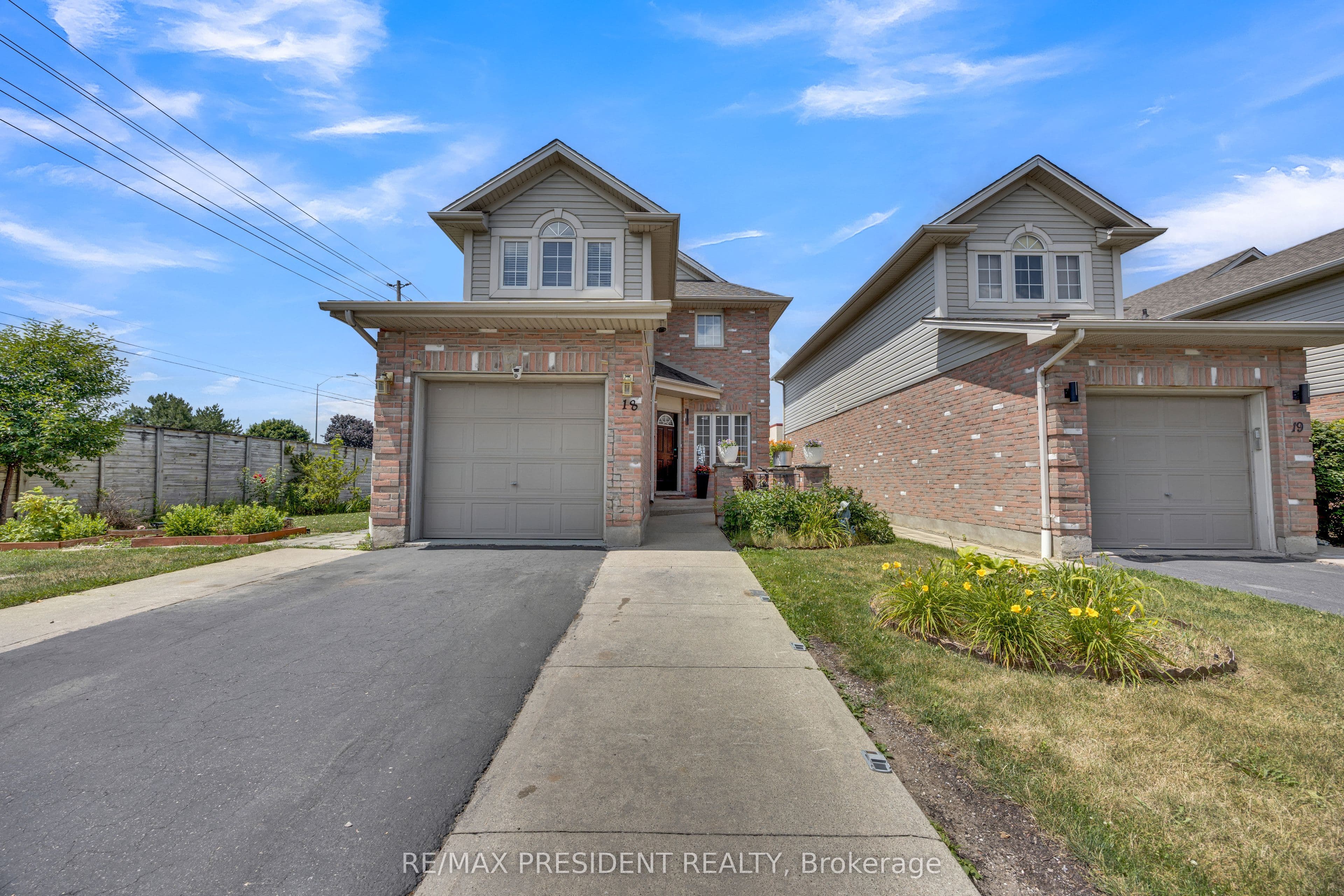 Unit 18 10 Chalkstone Drive photo 1