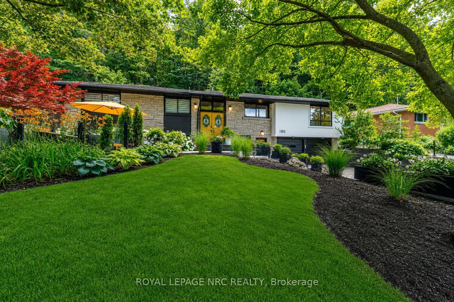 180 Woodside Drive photo 1