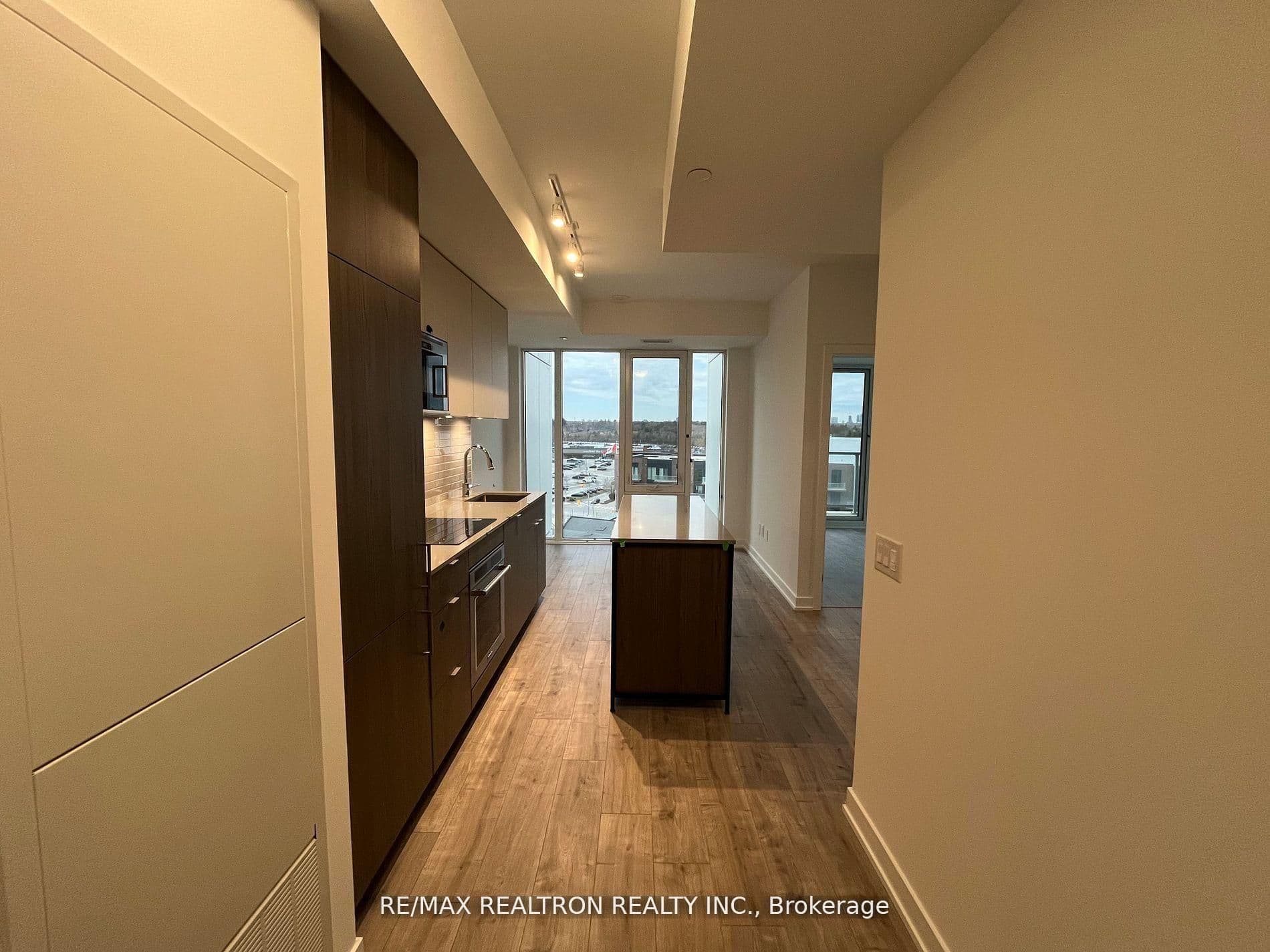 817 Missinnihe Way photo 1