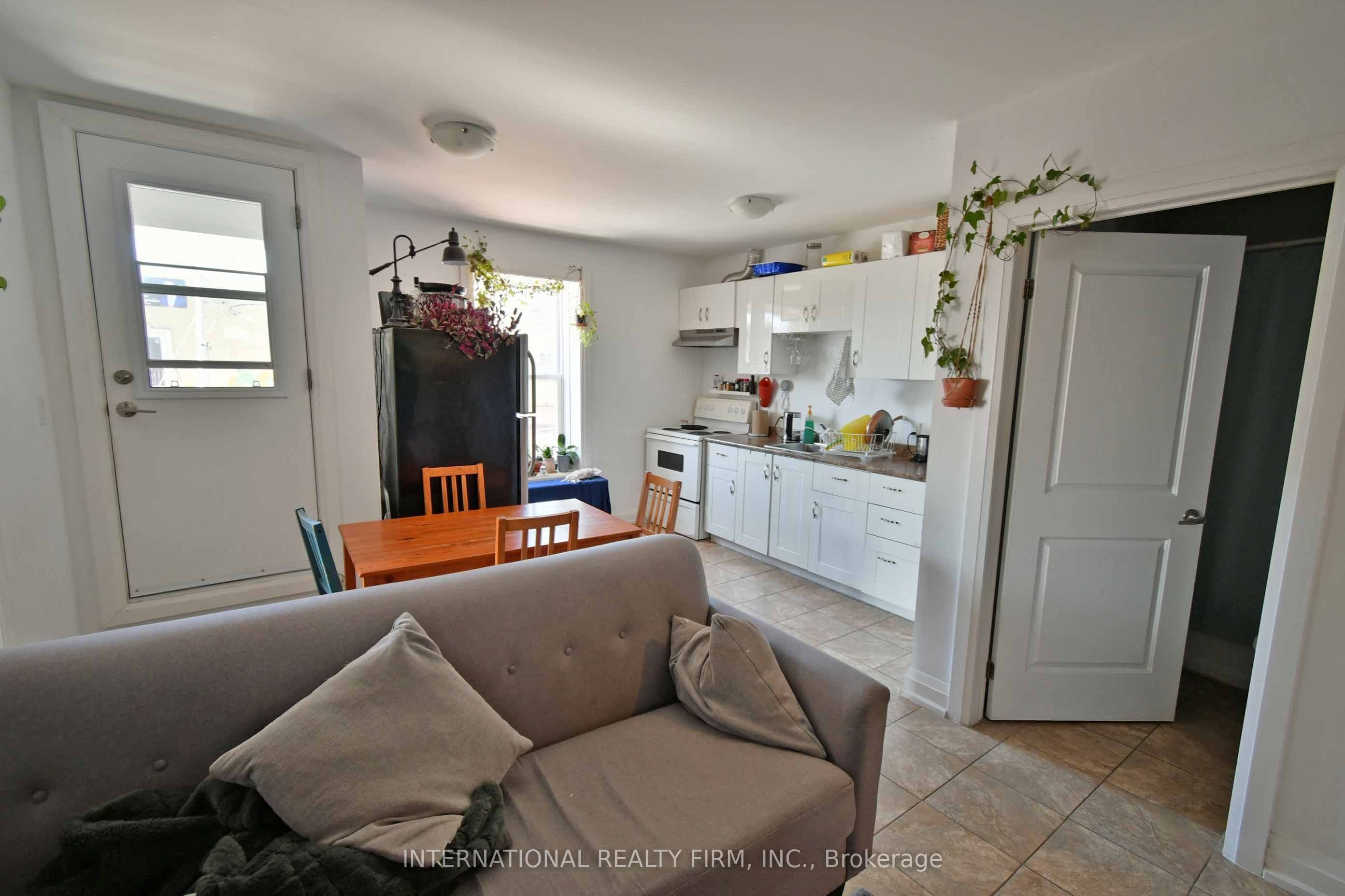 Unit 2A 1262 Bloor Street photo 1