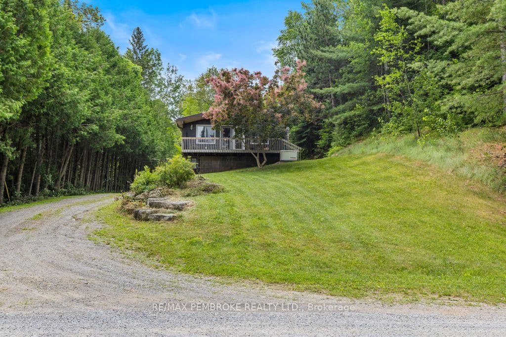 194 Klondike Road photo 1