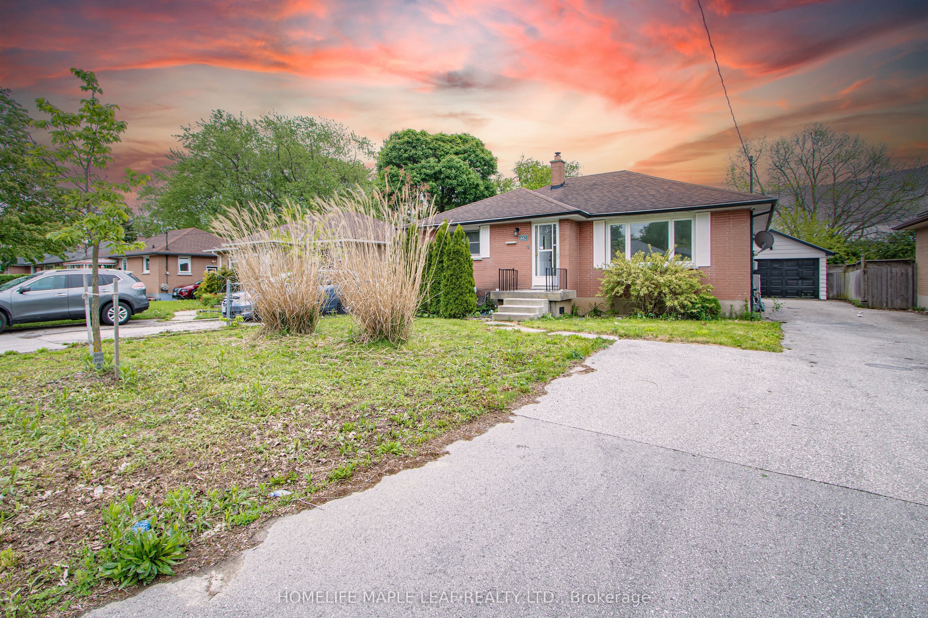 1663 Hansuld Street photo 1