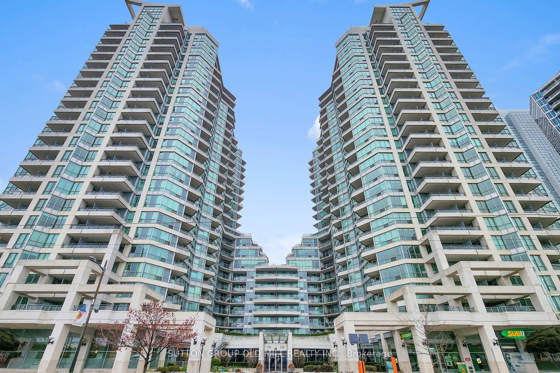 Unit 1012 228 Queens Quay photo 1