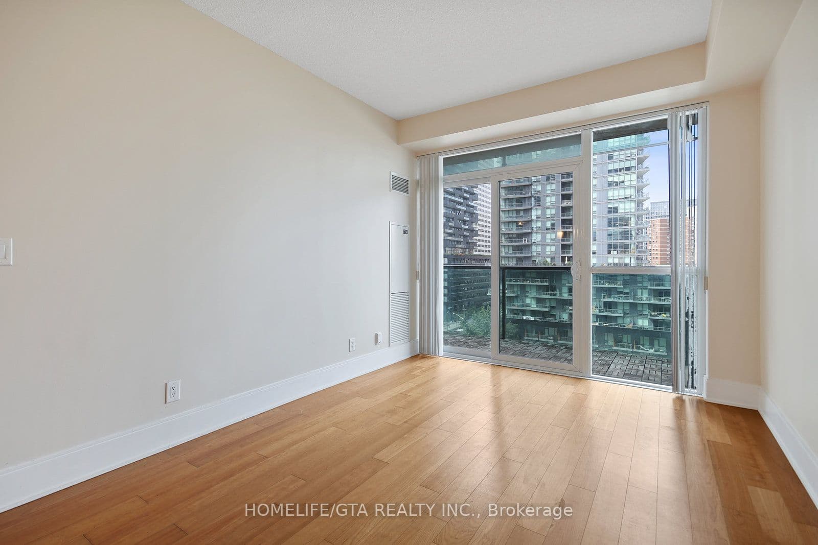 Unit 1914 70 Roehampton Avenue photo 1