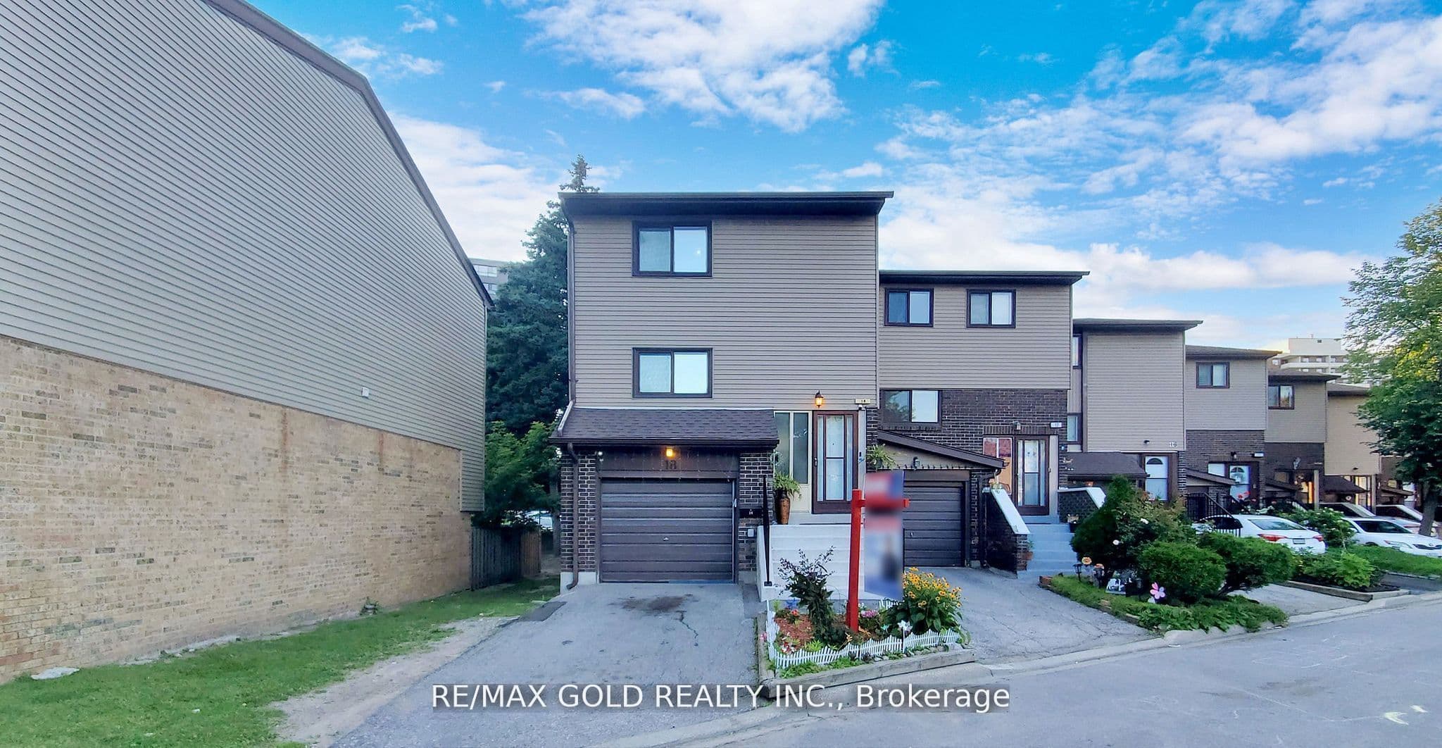 Unit 18 18 Carleton Place photo 1