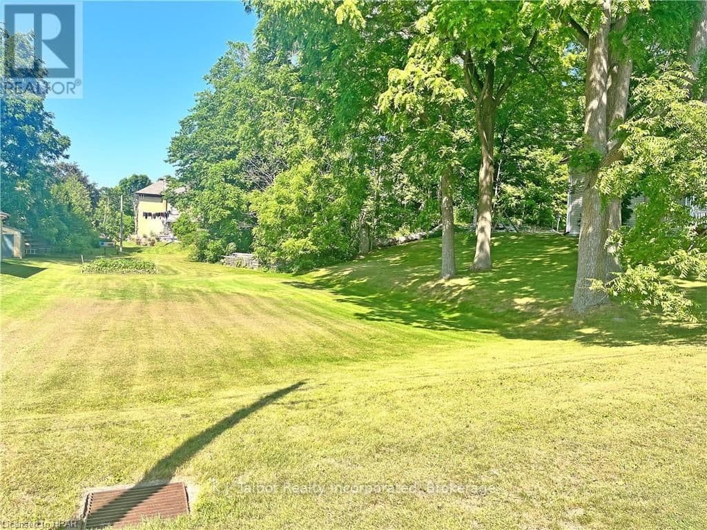 298 King Street photo 1