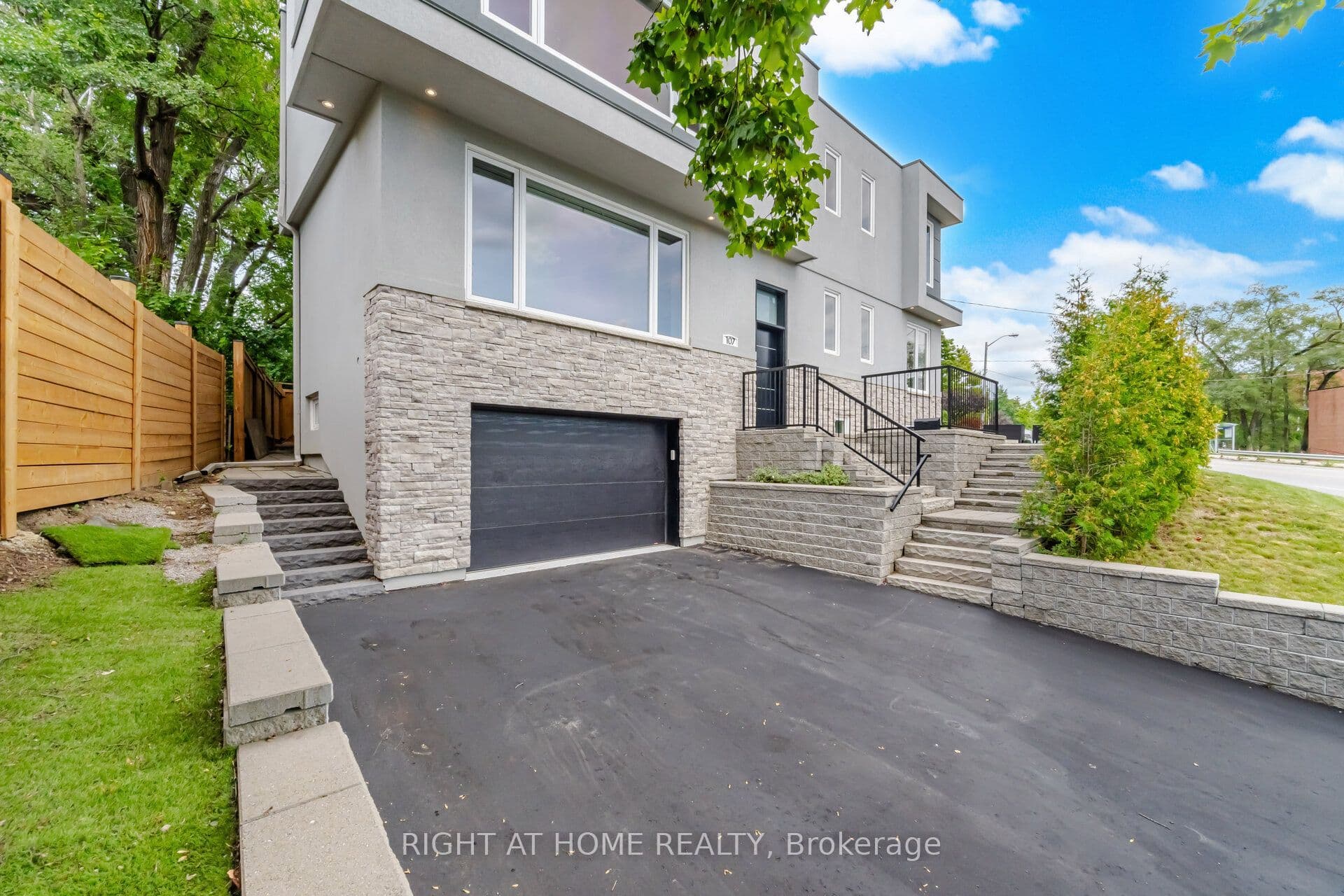 107 Trethewey Drive photo 1